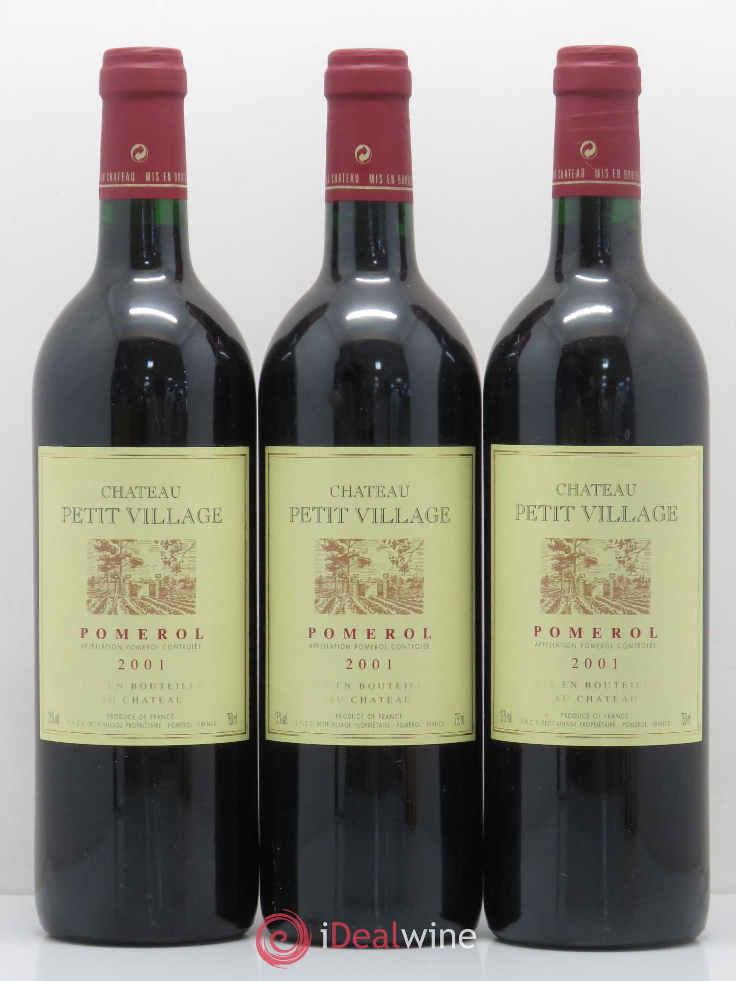 Château Petit Village 2001 - Lot de 3 bouteilles - 0