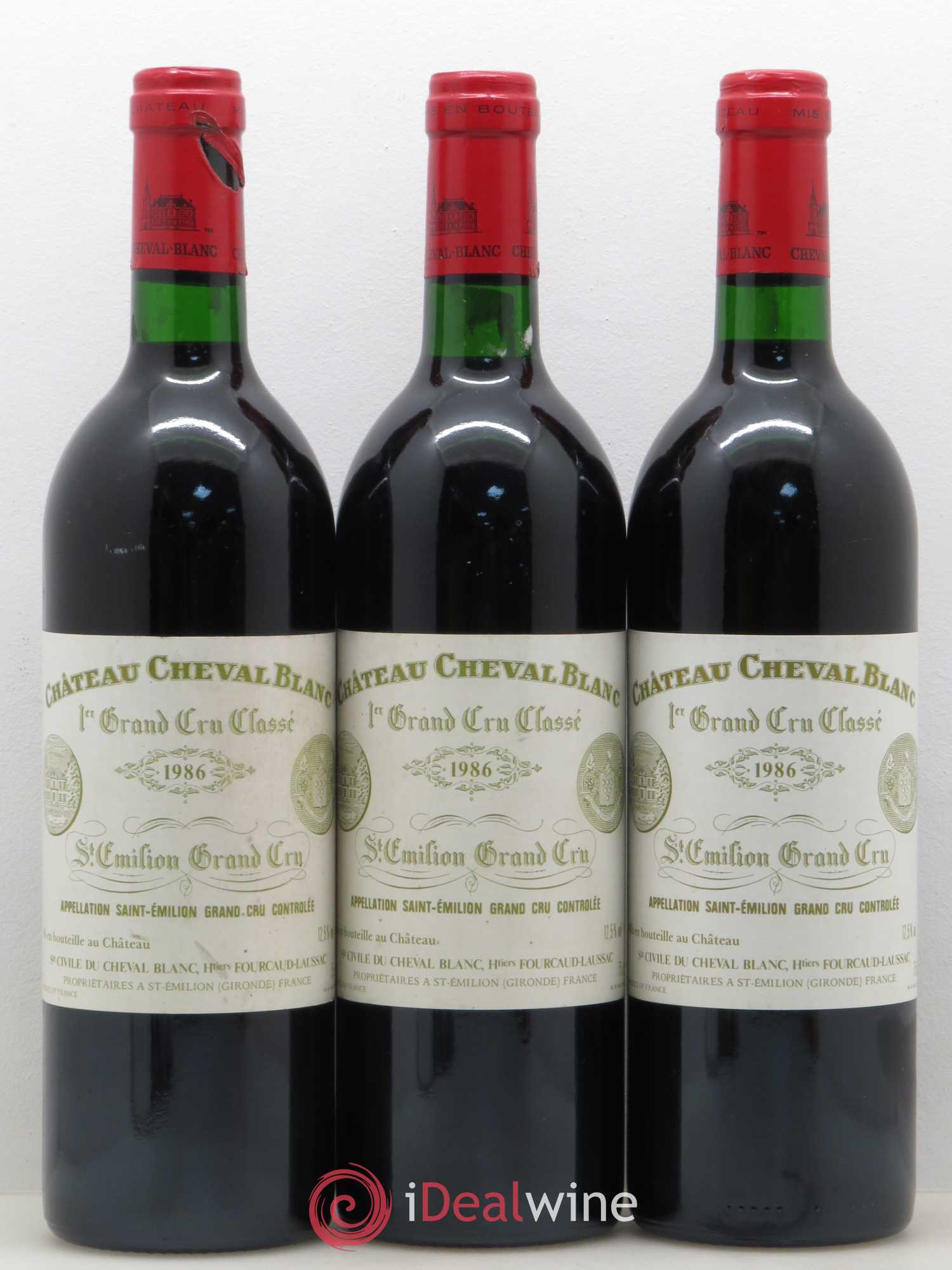 Château Cheval Blanc 1er Grand Cru Classé A 1986 - Lot de 3 bouteilles - 0