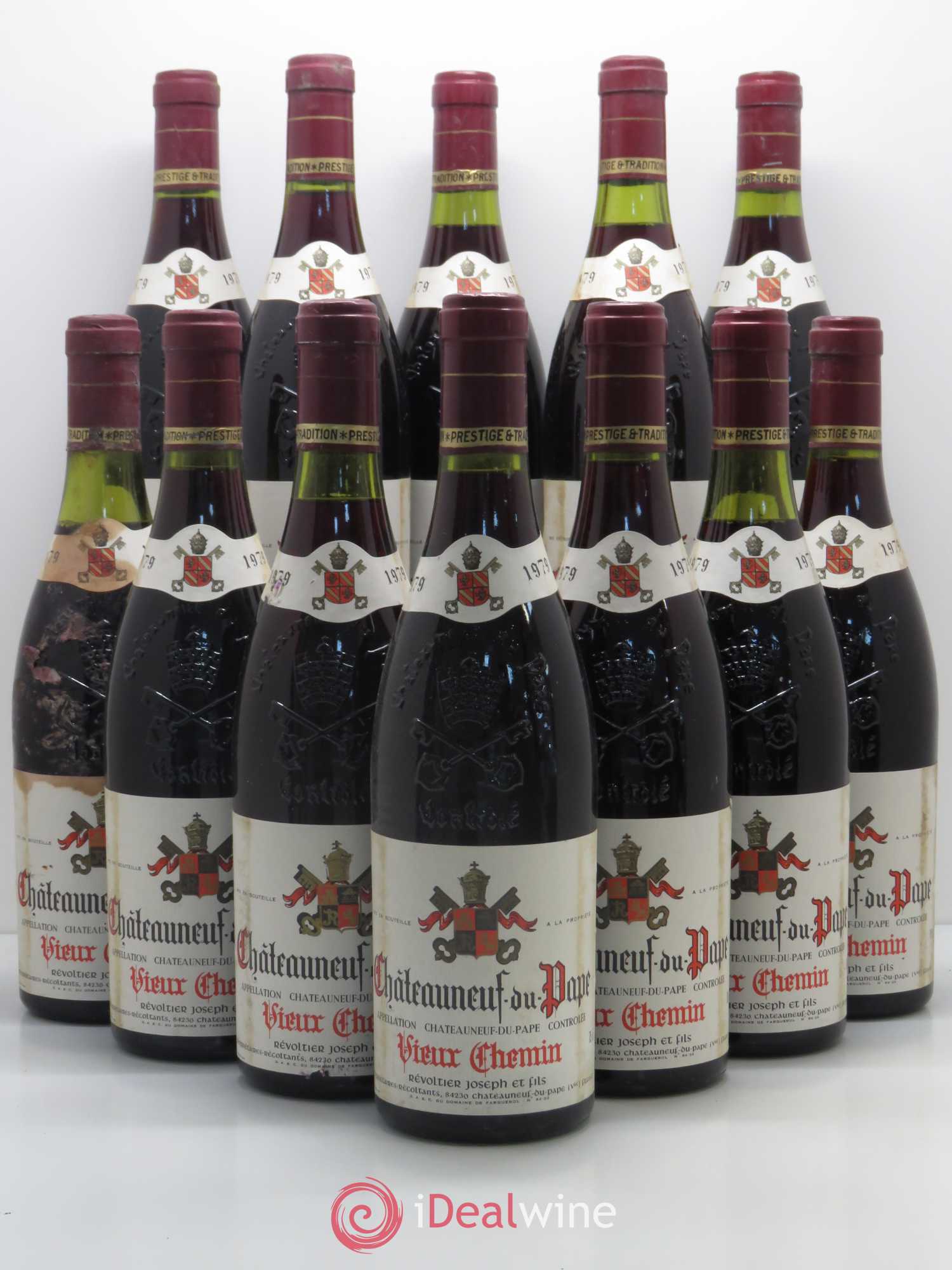 Châteauneuf-du-Pape Vieux Chemin Joseph Revoltier et Fils 1979 - Posten von 12 Flaschen - 0