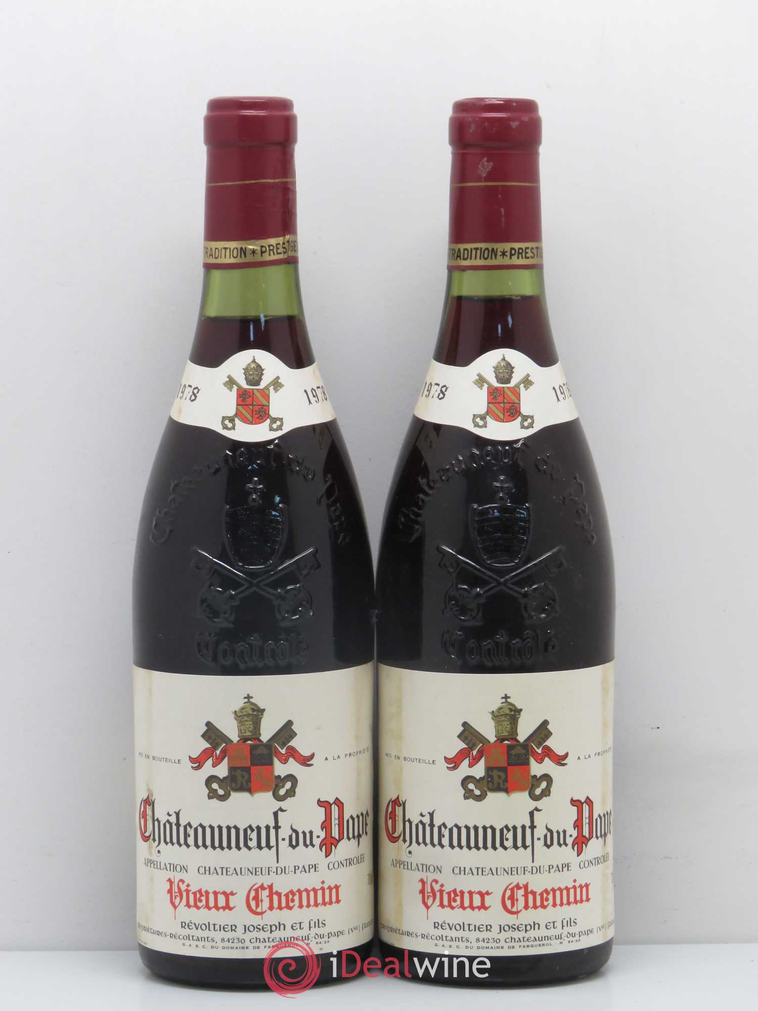Châteauneuf-du-Pape Vieux Chemin Joseph Revoltier et Fils 1976 - Posten von 2 Flaschen - 0