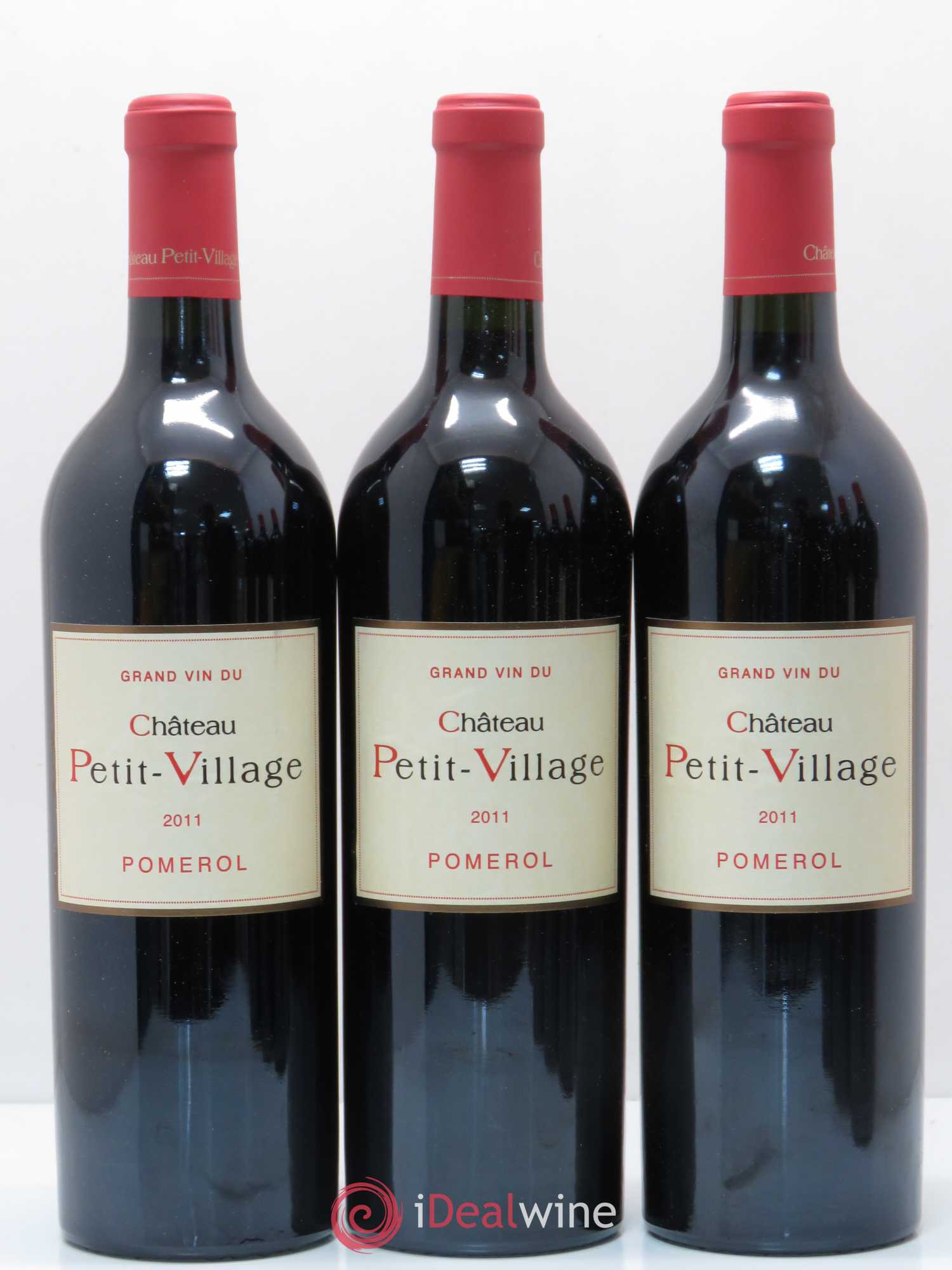 Château Petit Village 2011 - Lot de 6 bouteilles - 1