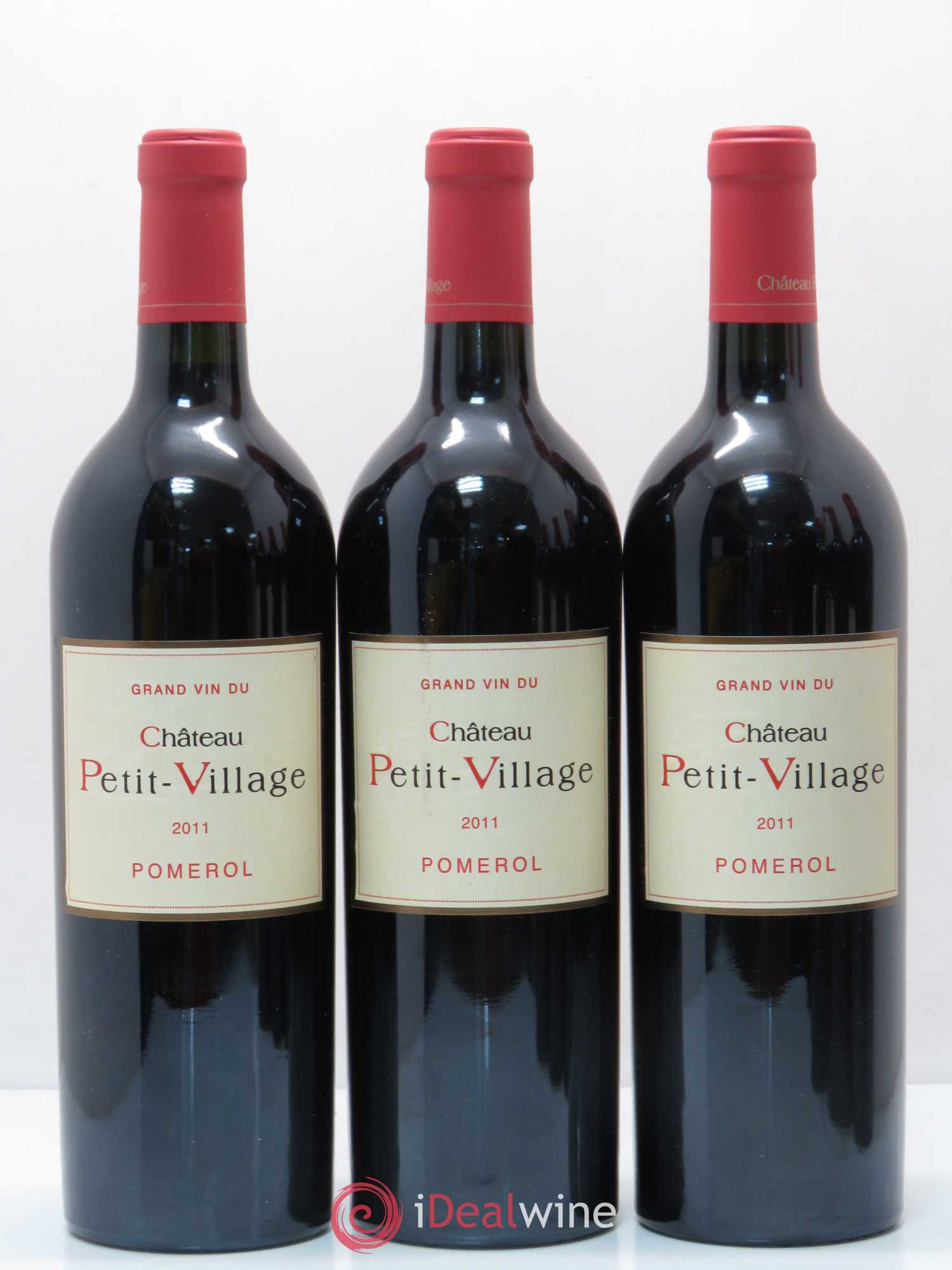 Château Petit Village 2011 - Lot de 6 bouteilles - 1