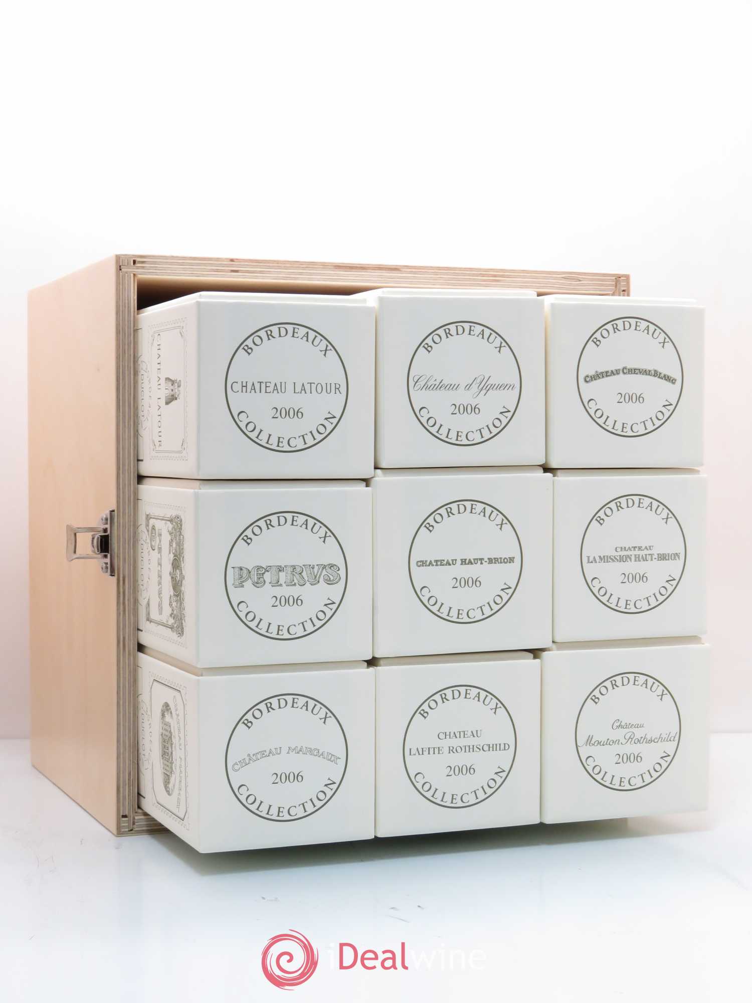 Caisse Collection Duclot (Cheval Blanc - Yquem - Haut Brion - La Mission Haut-Brion - Lafite Rothschild - Latour - Margaux - Mouton Rothschild - Petrus) 2006 - Posten von 9 Flaschen - 0