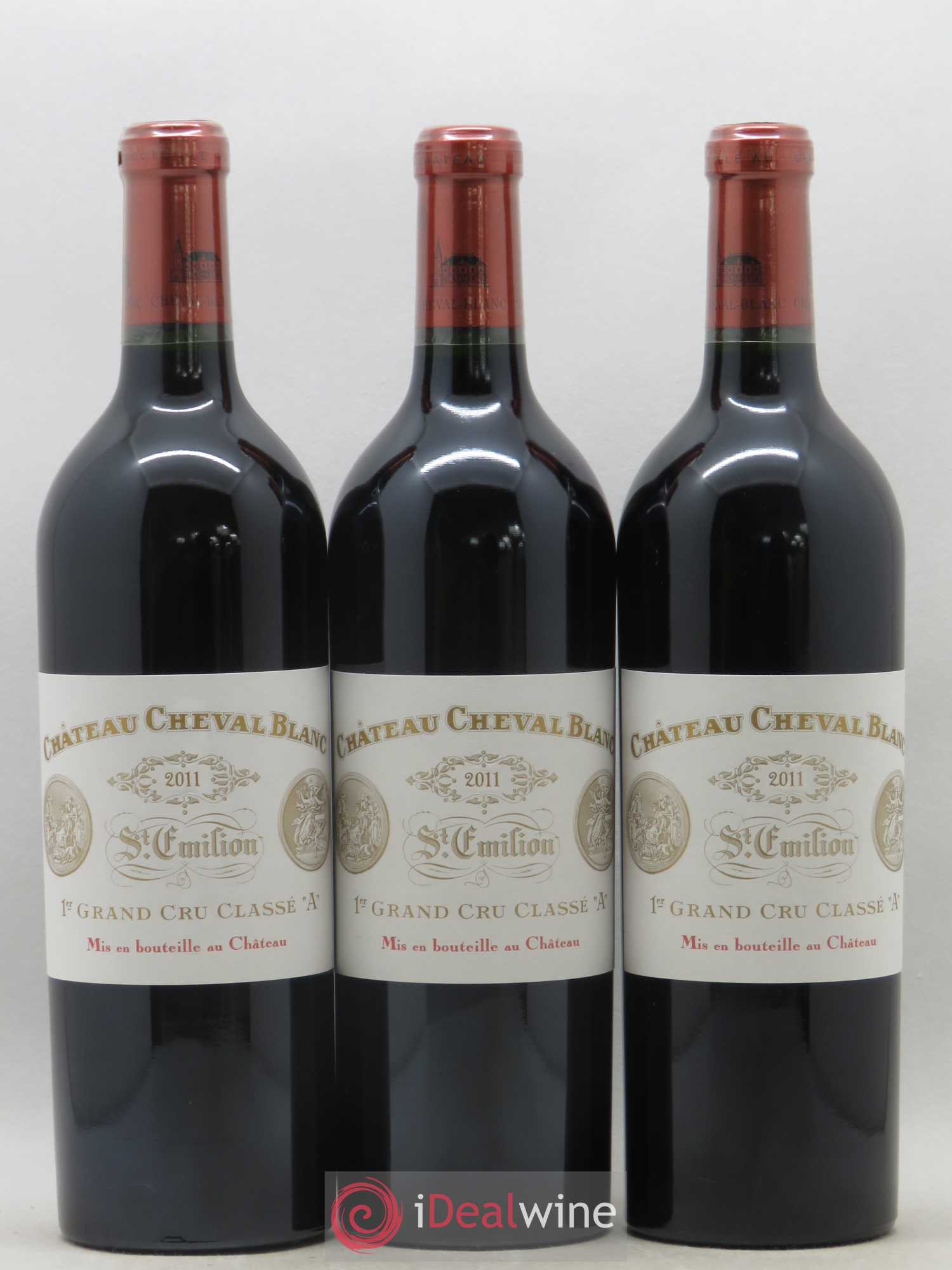 Château Cheval Blanc 1er Grand Cru Classé A 2011 - Lot de 3 bouteilles - 0