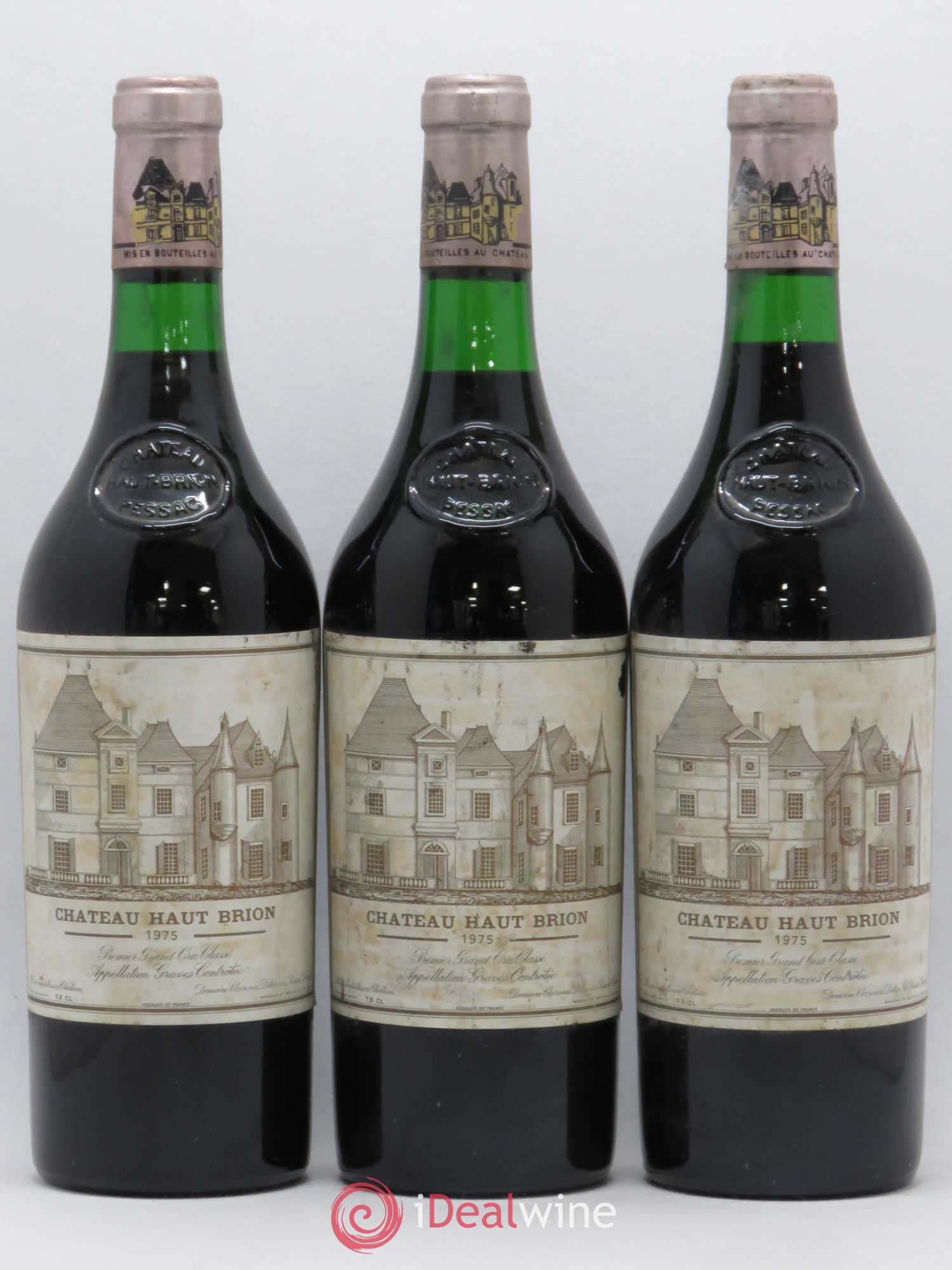 Château Haut Brion 1er Grand Cru Classé 1975 - Lotto di 3 bottiglie - 0
