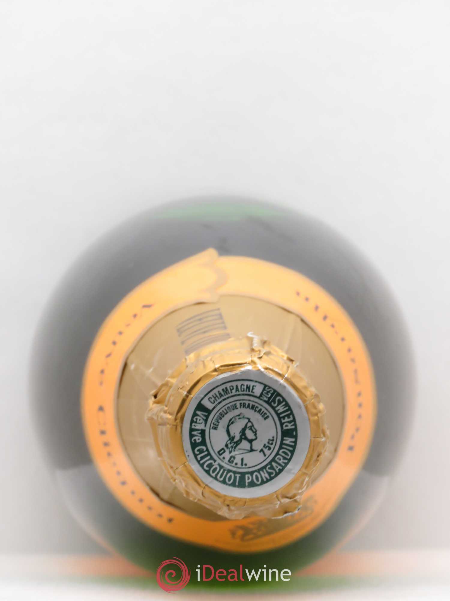 Champagne Veuve Cliquot Cuvée du Bi-Centenaire - Posten von 2 Flaschen - 1