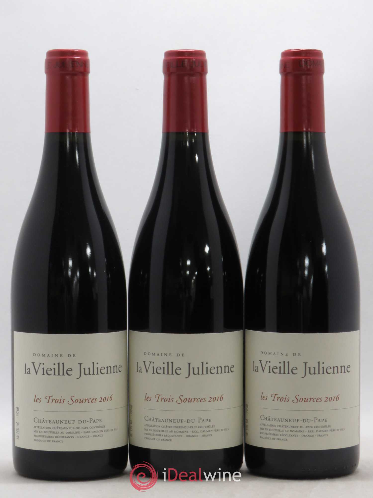 Châteauneuf-du-Pape Vieille Julienne (Domaine de la) Les Trois Sources Jean-Paul Daumen 2016 - Lot de 3 bouteilles - 0