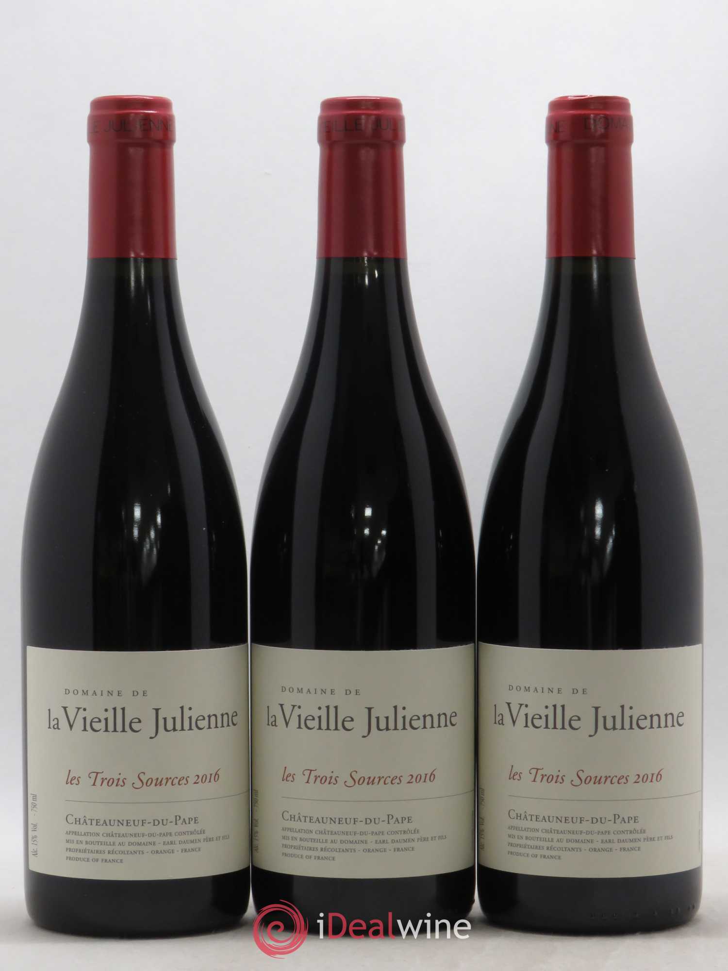 Châteauneuf-du-Pape Vieille Julienne (Domaine de la) Les Trois Sources Jean-Paul Daumen 2016 - Lot de 3 bouteilles - 0