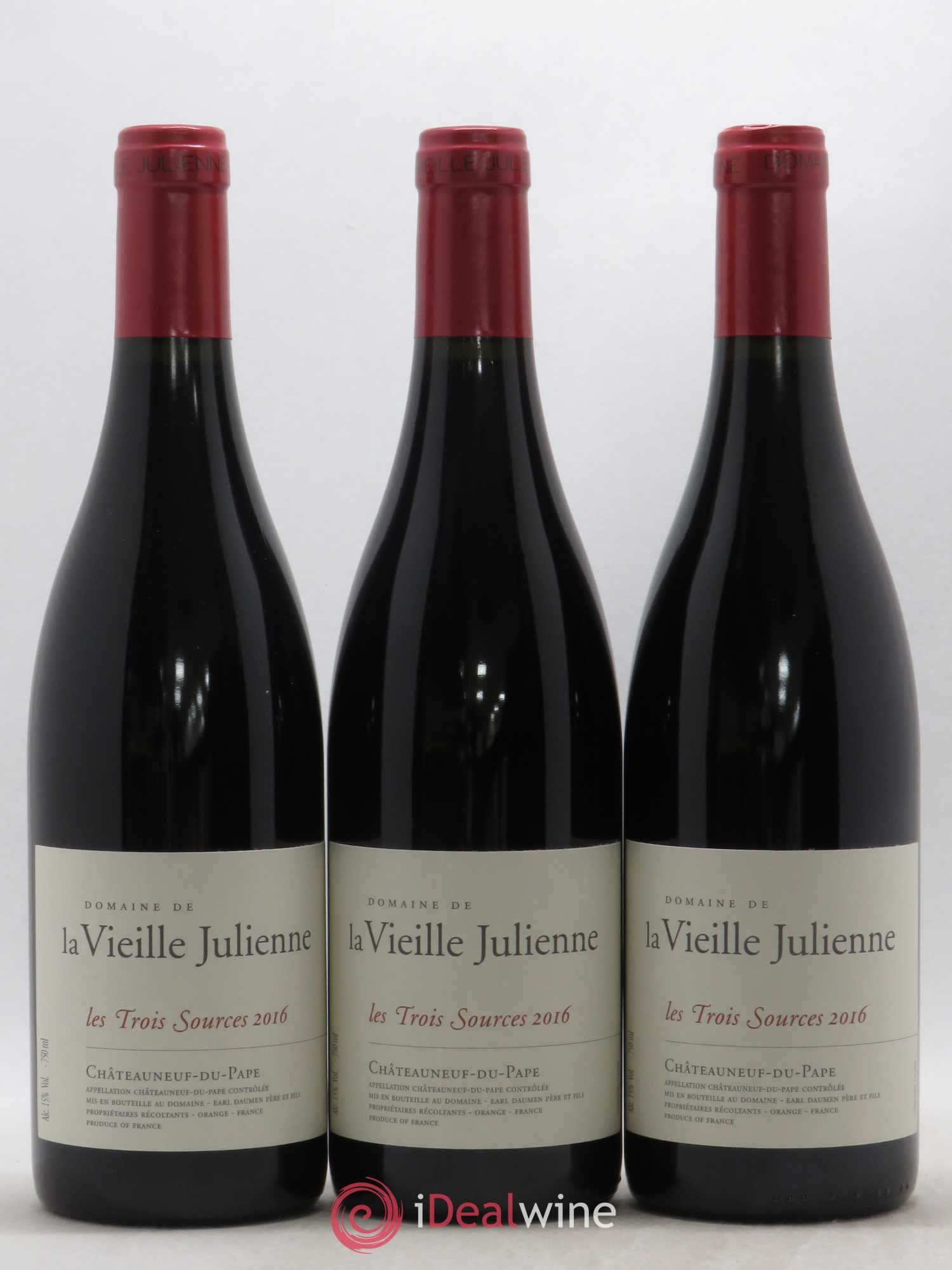 Châteauneuf-du-Pape Vieille Julienne (Domaine de la) Les Trois Sources Jean-Paul Daumen 2016 - Lot de 3 bouteilles - 0