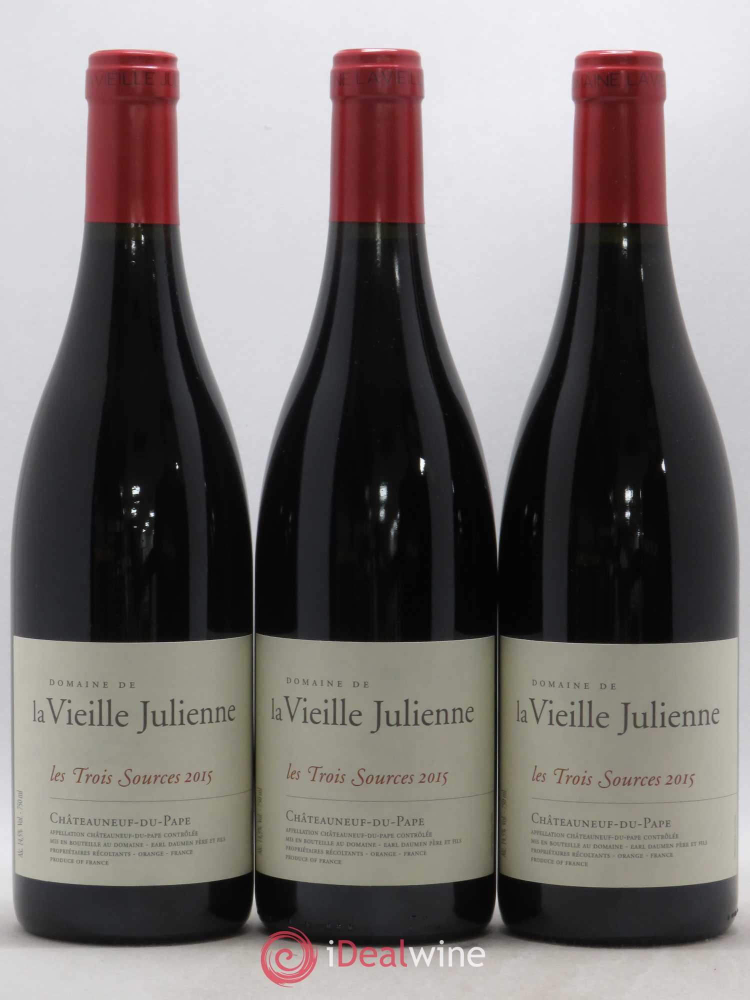 Châteauneuf-du-Pape Vieille Julienne (Domaine de la) Les Trois Sources Jean-Paul Daumen 2015 - Lot de 3 bouteilles - 0