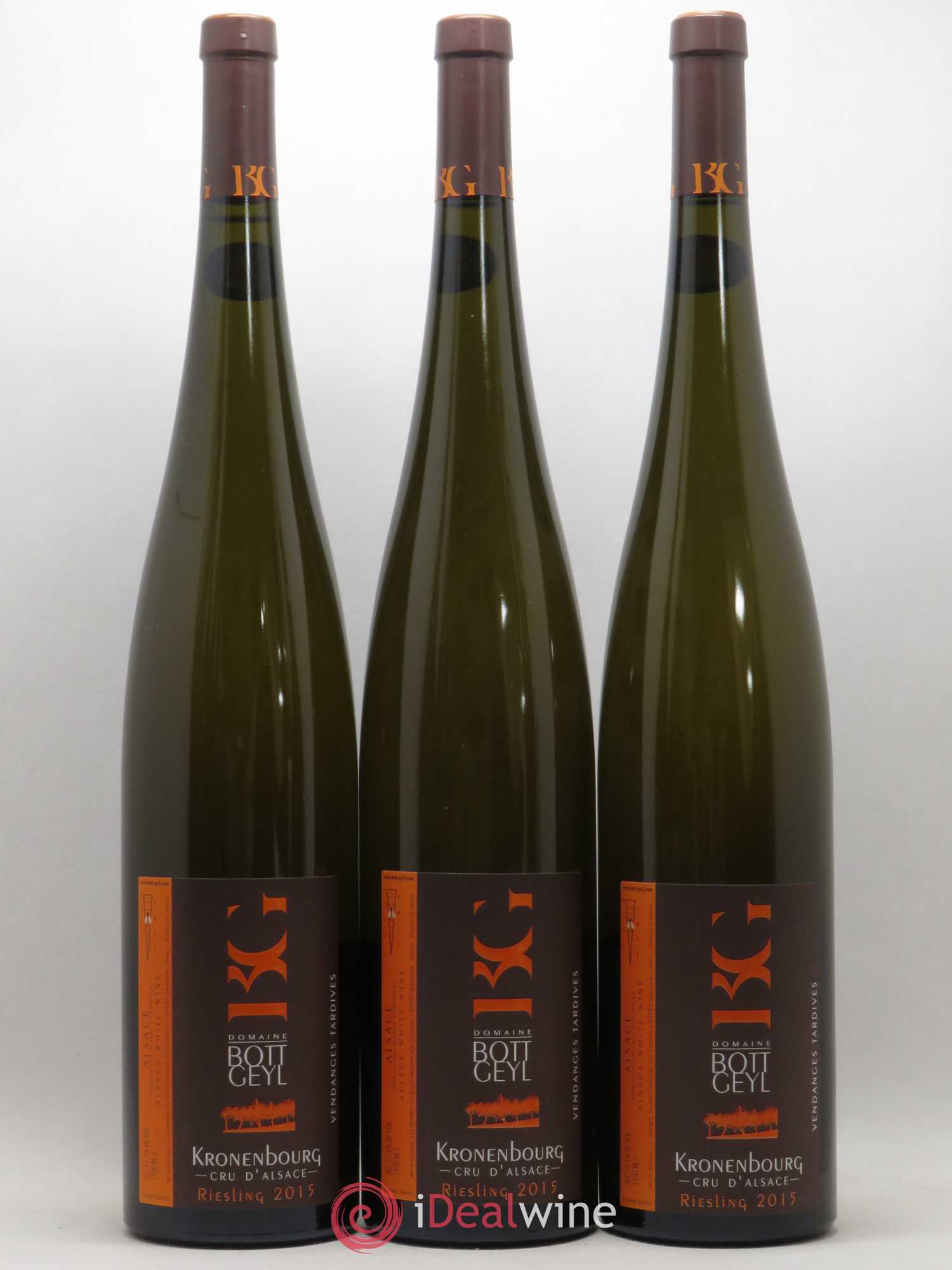 Alsace Riesling Grand Cru Kronenbourg Vendanges Tardives Bott-Geyl (Domaine) (senza prezzo di riserva) 2015 - Lotto di 3 magnum - 0