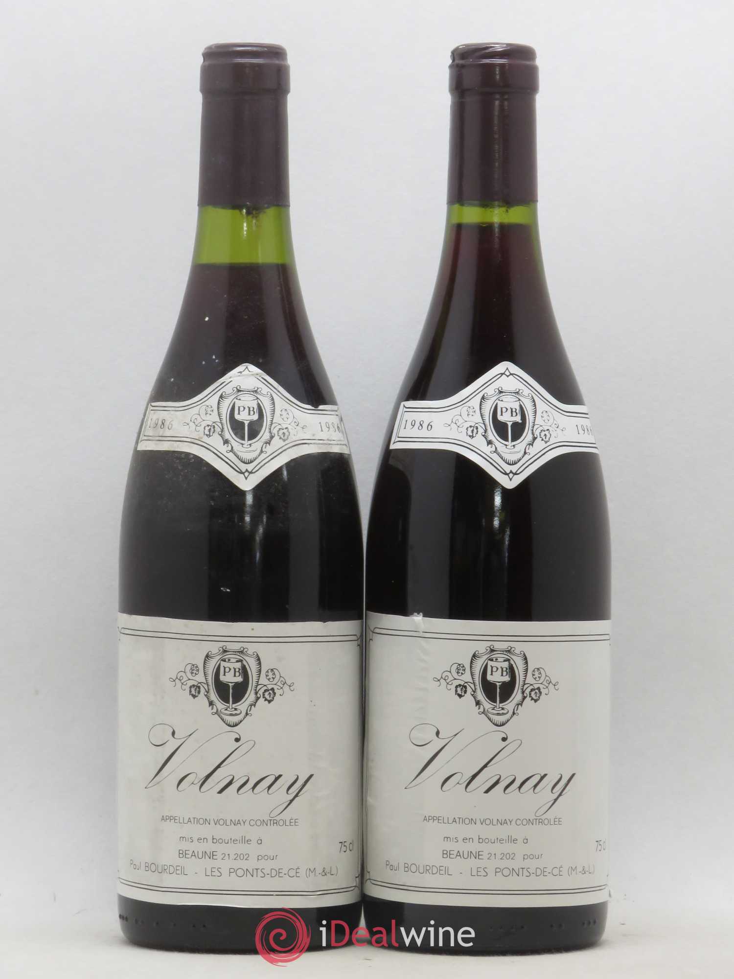 Volnay Paul Bourdeil 1986 - Posten von 2 Flaschen - 0