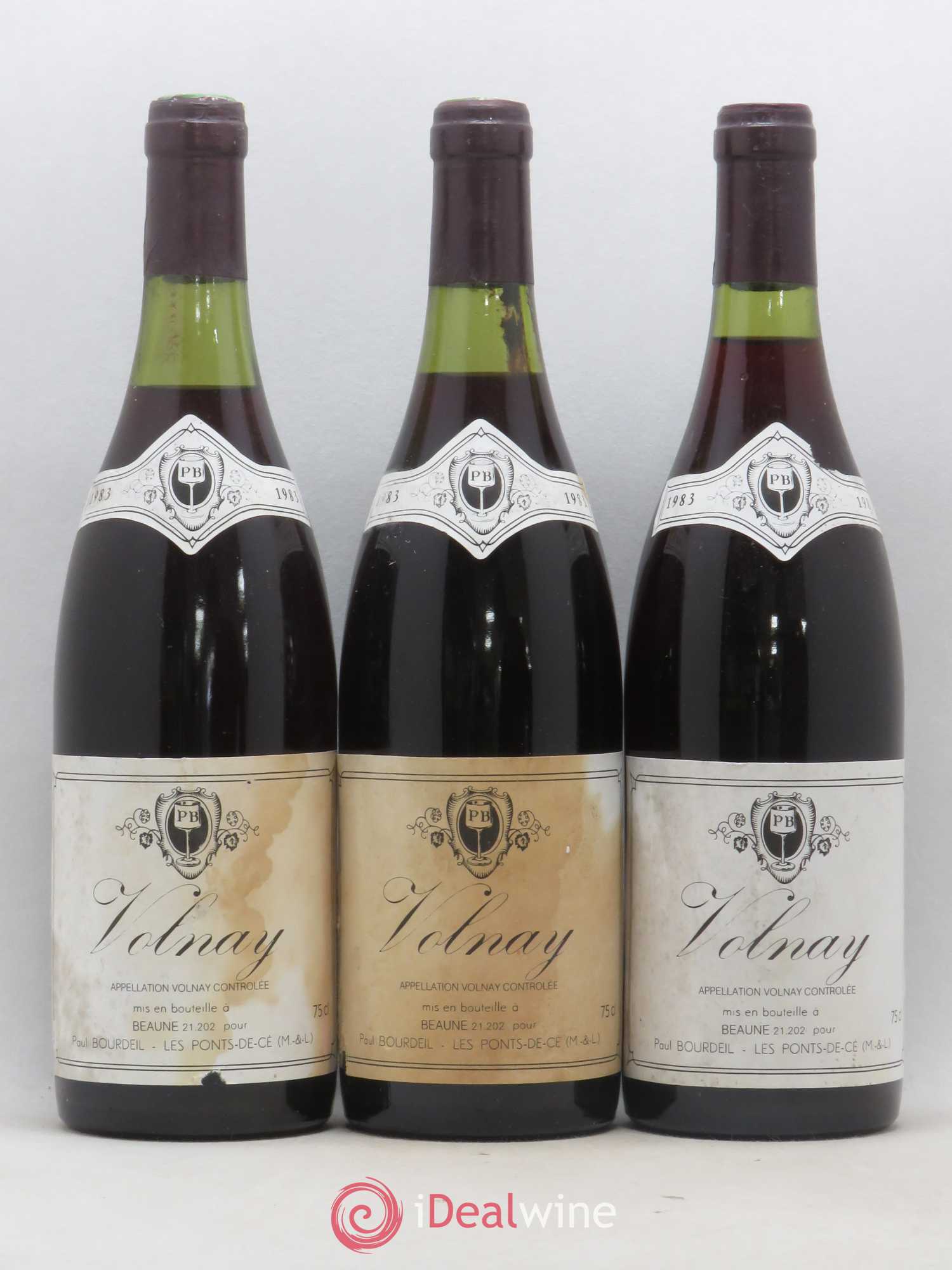 Volnay Paul Bourdeil 1983 - Posten von 3 Flaschen - 0