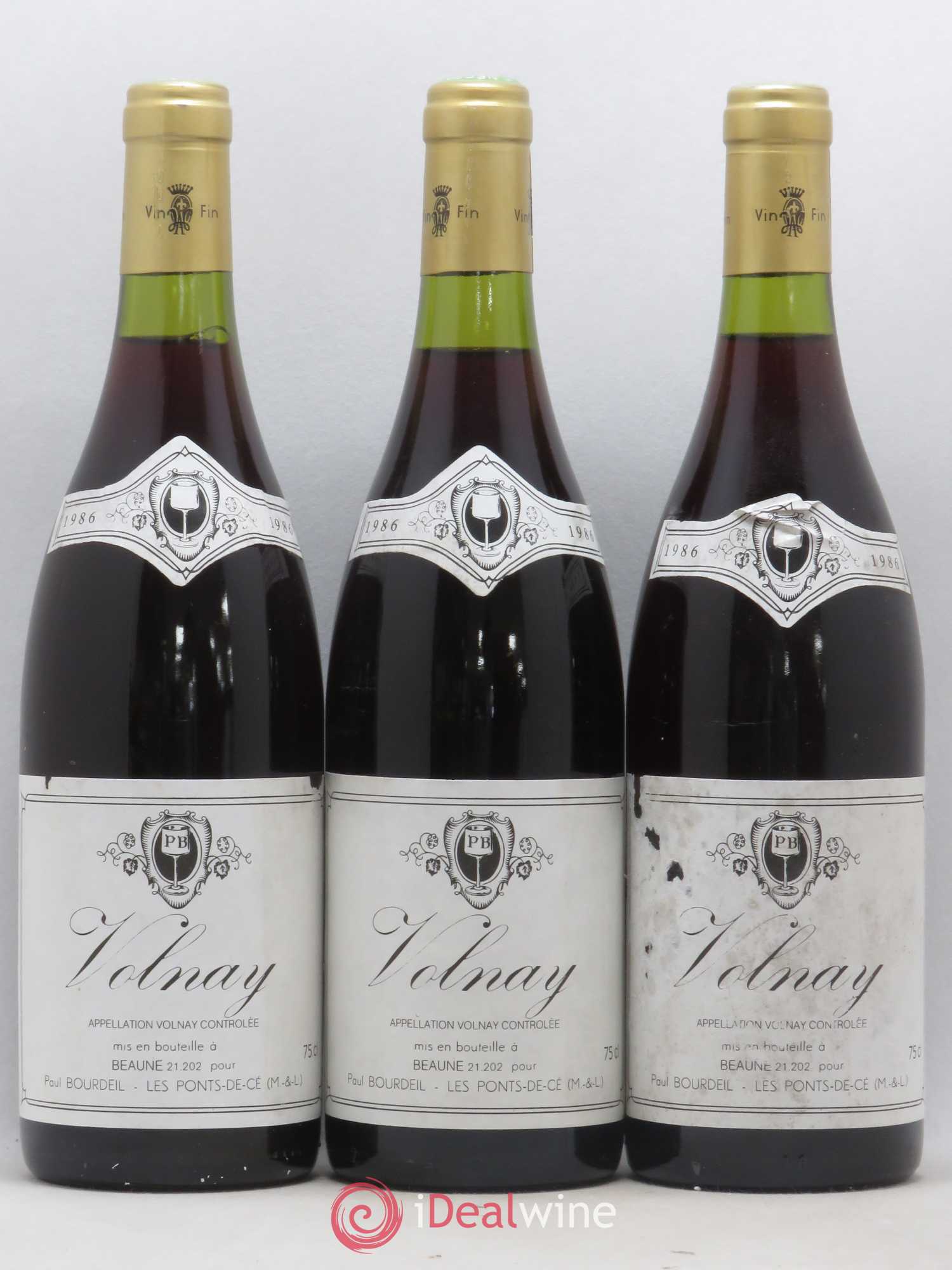Volnay Paul Bourdeil 1986 - Posten von 3 Flaschen - 0