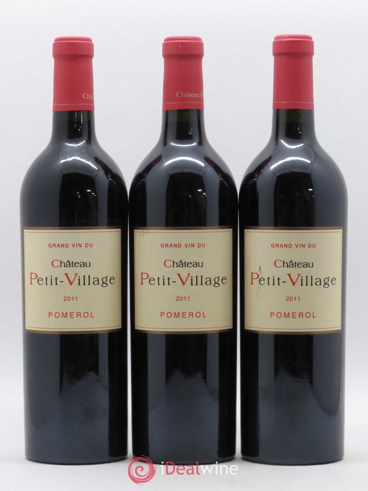 Château Petit Village 2011 - Lot de 6 bouteilles - 1
