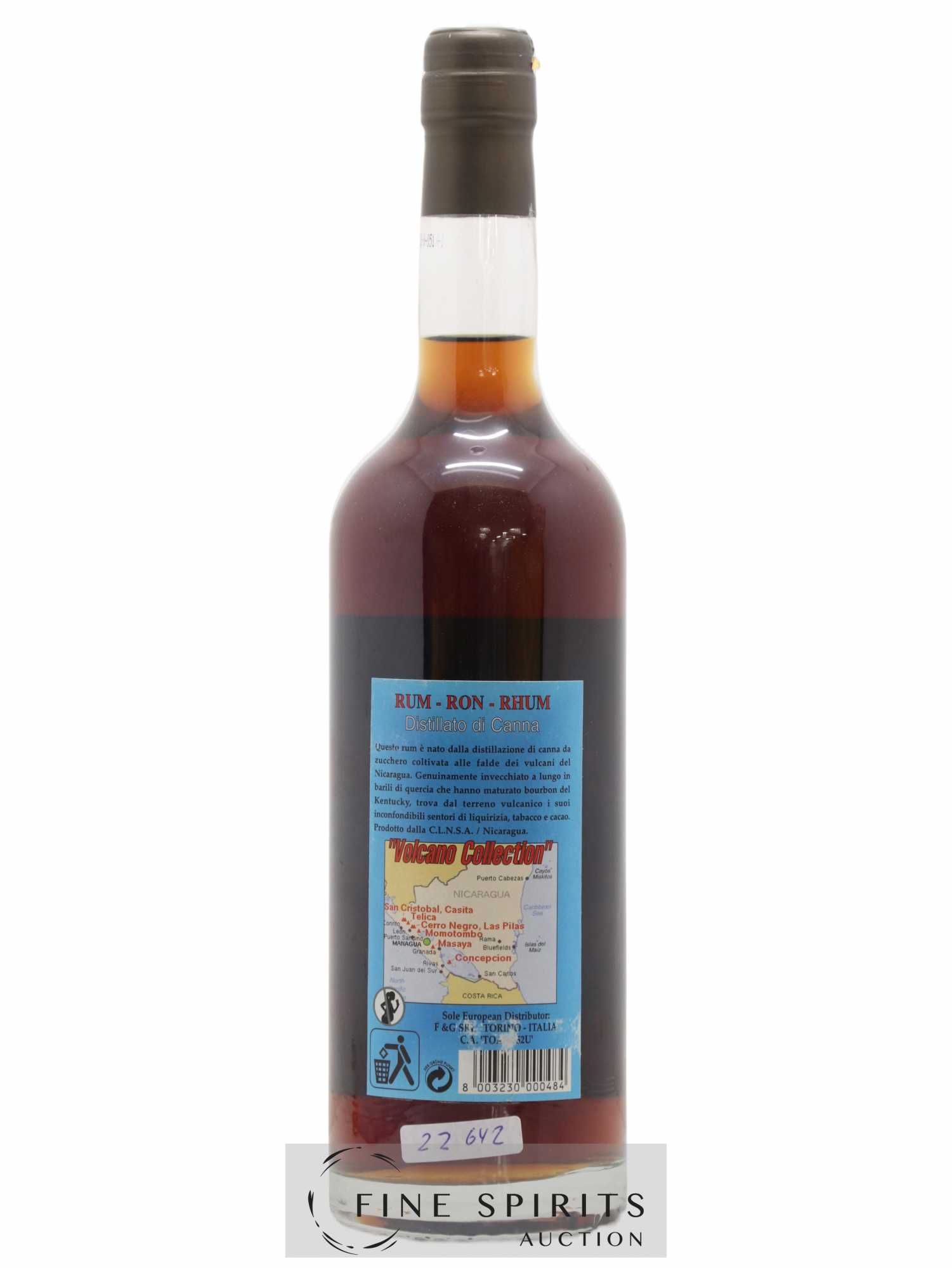Momotombo 1994 Of. Select Cask Reserve Imported Volcano Collection (sans prix de réserve) - Lot de 1 bouteille - 1