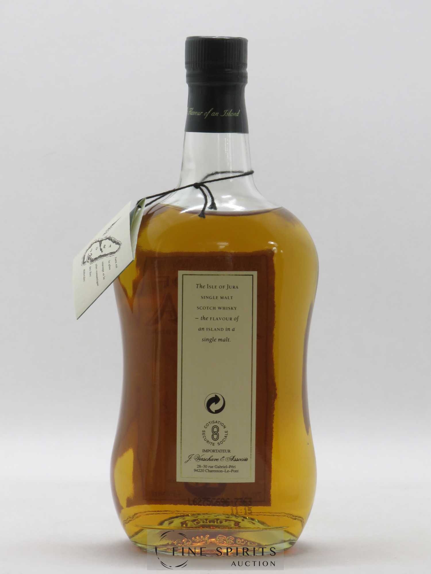 Jura 10 years Of. J Versachave & Associés - Importateurs - Lot de 1 bouteille - 2