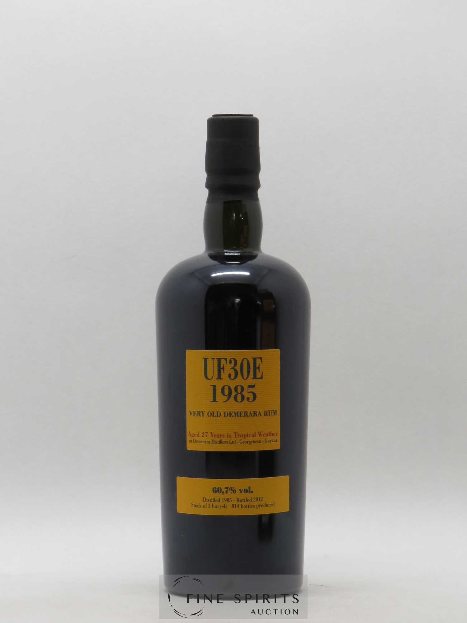 UF30E 27 years 1985 Velier Stock of 3 barrels Casks n°10548-552-553 - bottled 2012 Limited Edition 814 Bottles - Lot de 1 bouteille - 1