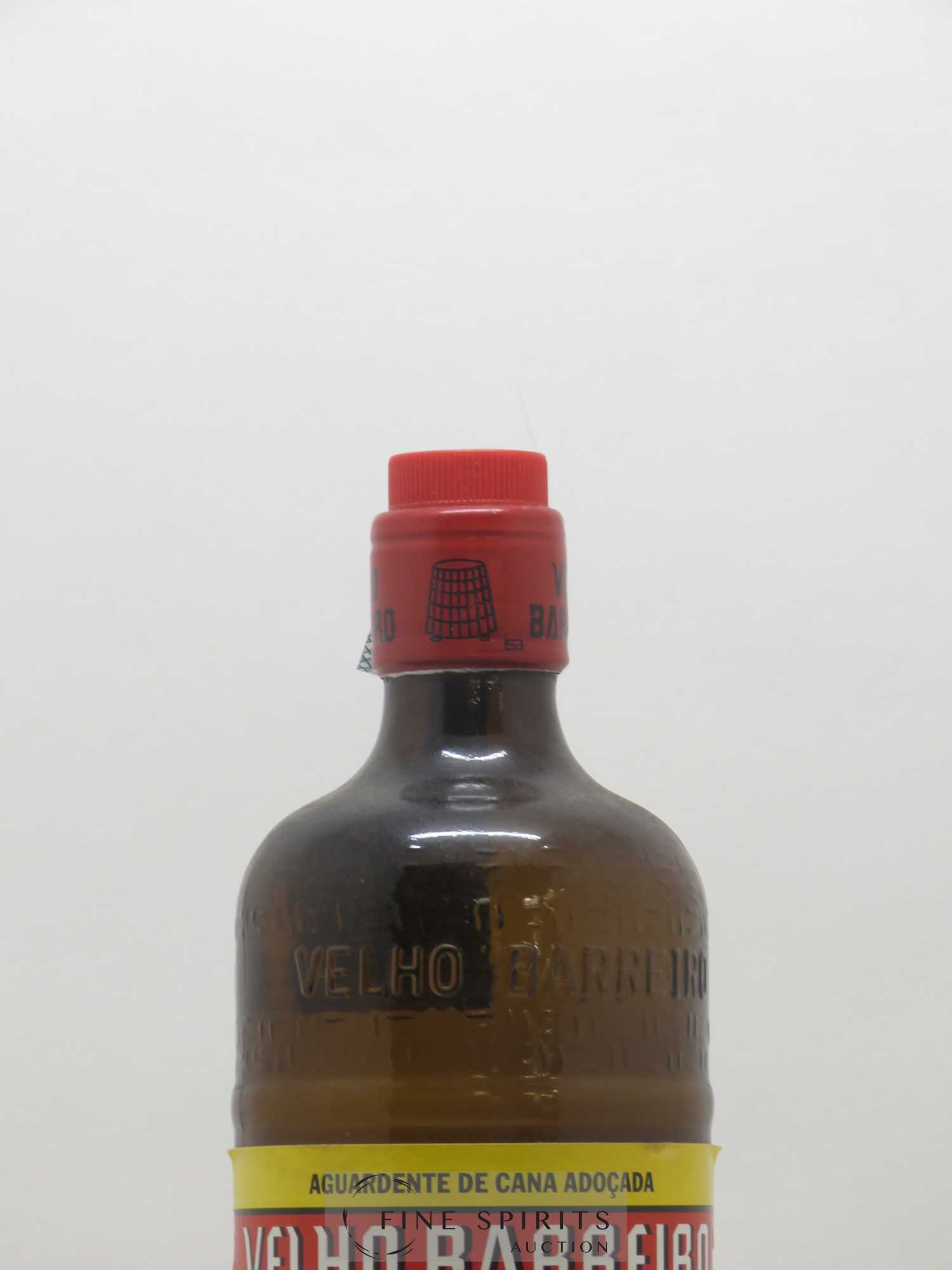 Velho Barreiro Of. Aguardente de cana adoçada - Lot of 1 bottle - 2