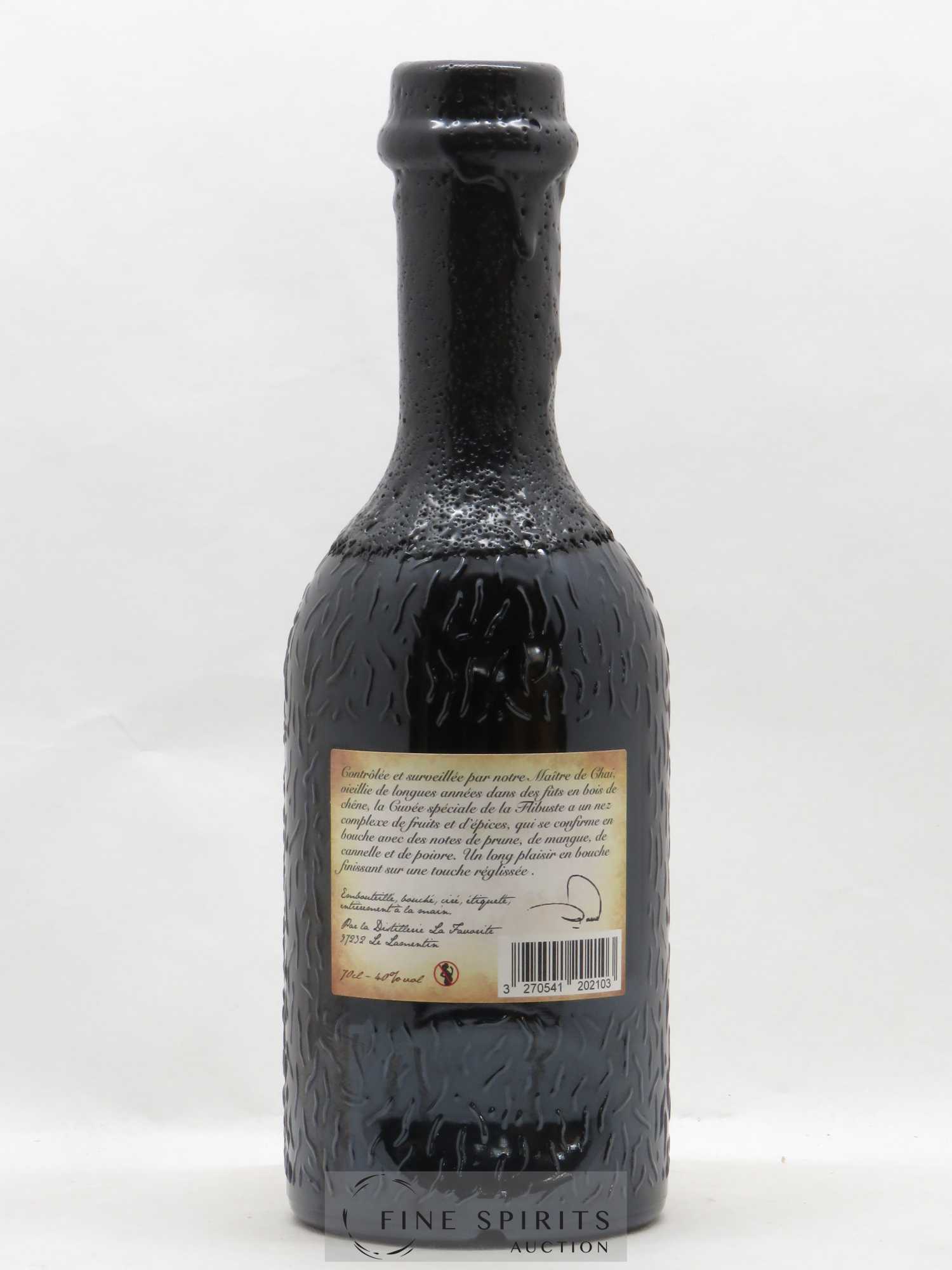 Rhum La Favorite 1992 Of. La Flibuste - Lot de 1 bouteille - 2