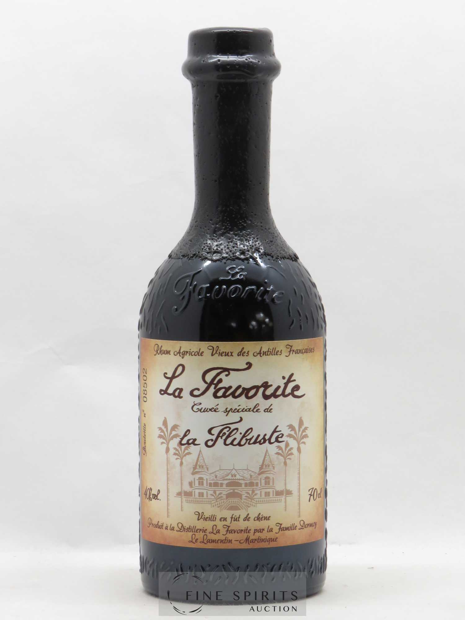 Rhum La Favorite 1992 Of. La Flibuste - Posten von 1 Flasche - 1