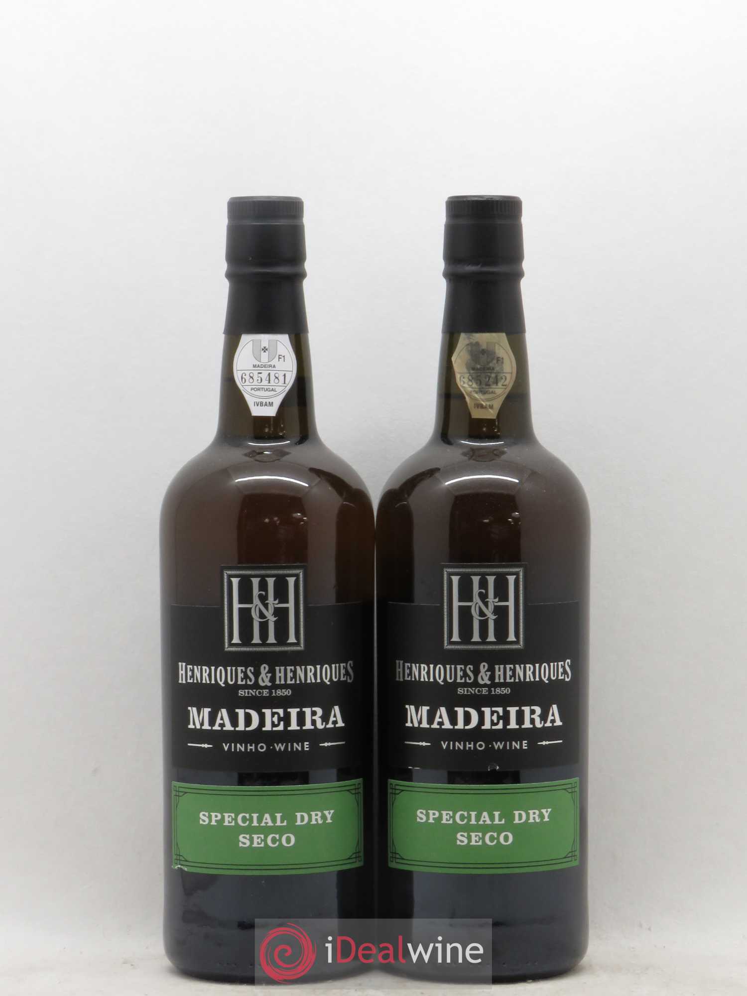 Madère Special Dry Henriques & Henriques (sans prix de réserve) - Posten von 2 Flaschen - 0