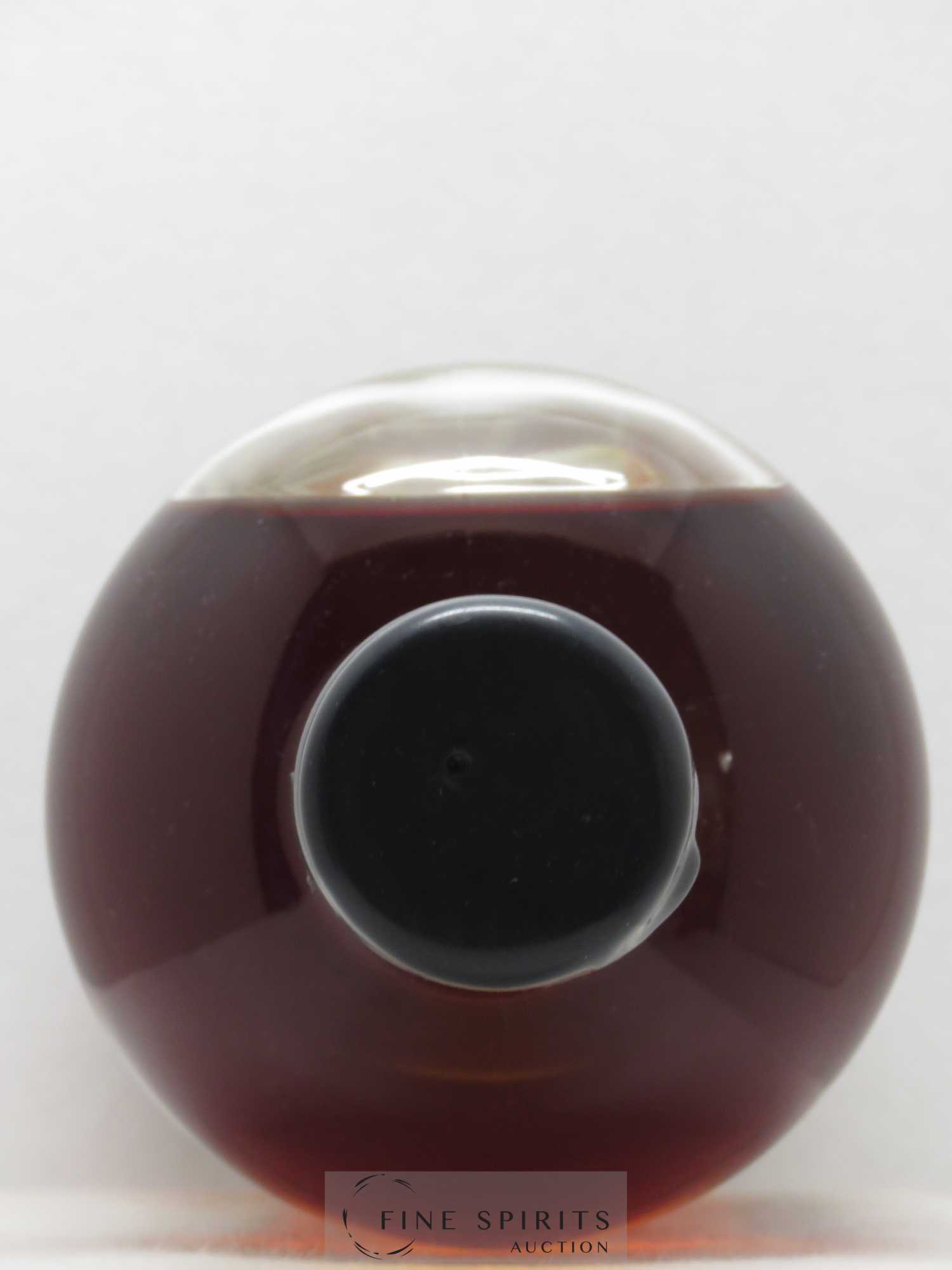Karuizawa 33 years 1981 Number One Drinks Ex-Sherry Cask n°136 - bottled 2014 LMDW Artist - Lot de 1 bouteille - 2