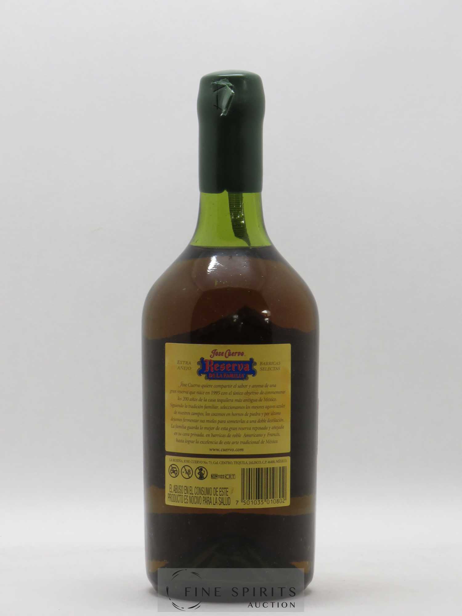 Jose Cuervo Of. Reserva de la Familia embotellado 08-12-2016 Extra Anejo - Lot of 1 bottle - 2