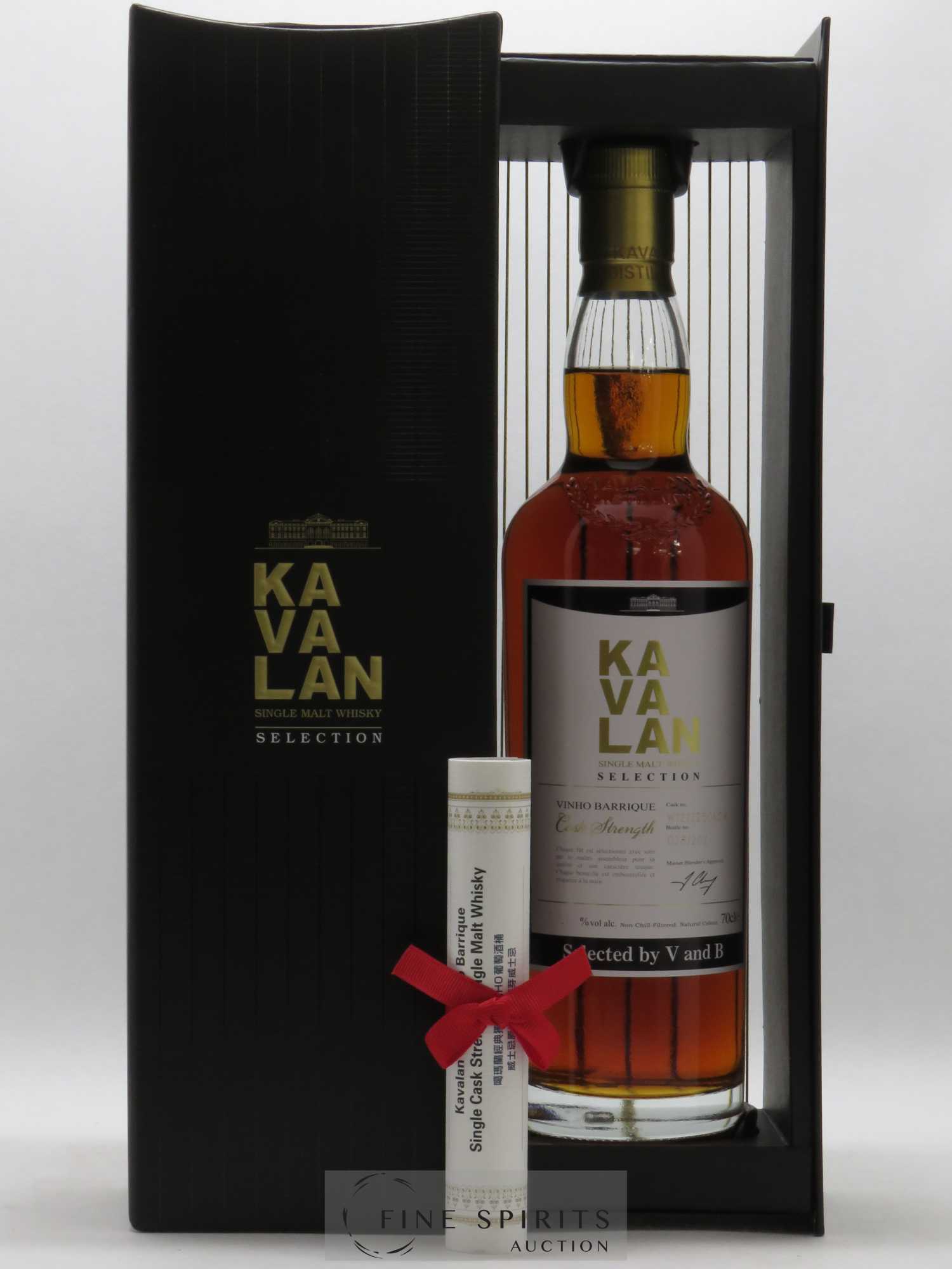 Kavalan Of. Vinho Barrique Cask n°W121225060A - One of 202 - bottled 2017 V and B Cask Strength - Posten von 1 Flasche - 0
