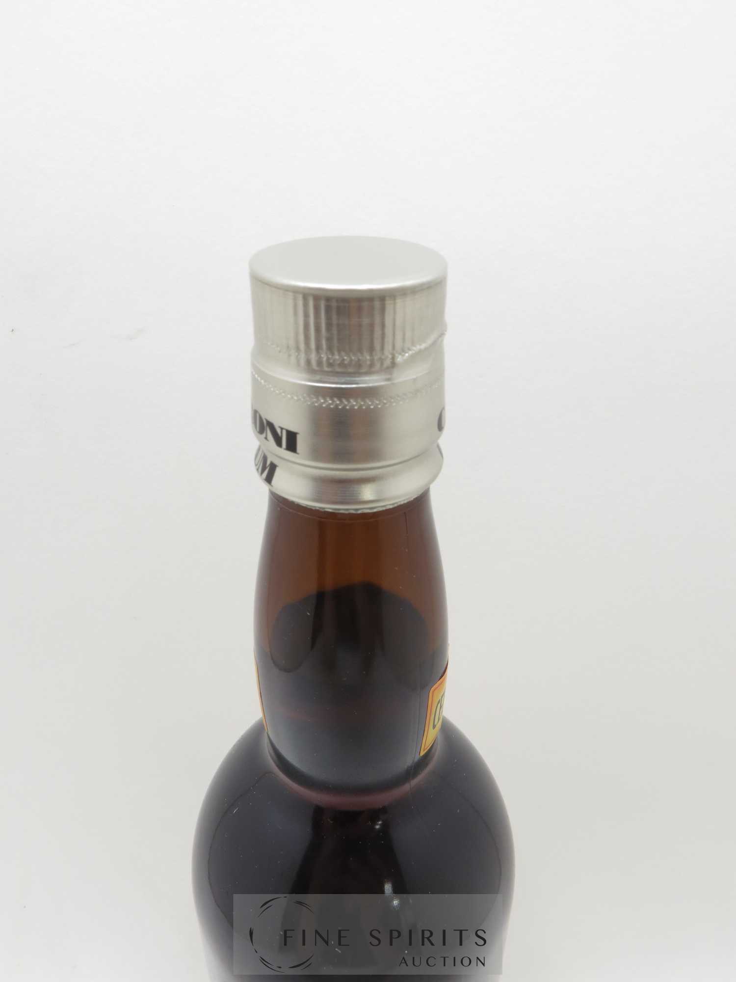 Caroni 18 years Velier Navy Rum 90° Proof - bottled 2018 Celebrating the 100th Anniversary Extra Strong - Lot de 1 bouteille - 3