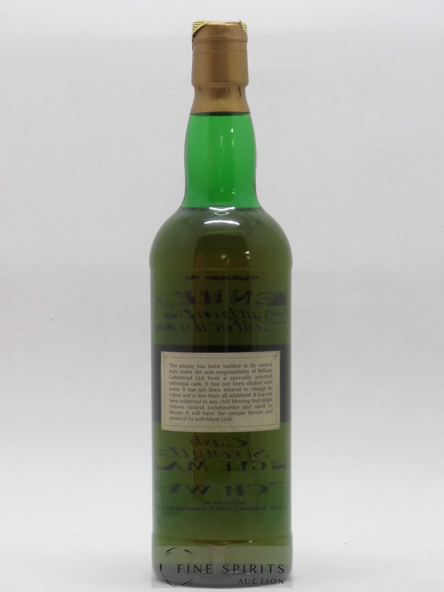 Dumbarton (Inverleven Stills) 26 years 1969 Cadenhead's Cask Strengh bottled February 1996 Authentic Collection - Lot de 1 bouteille - 2