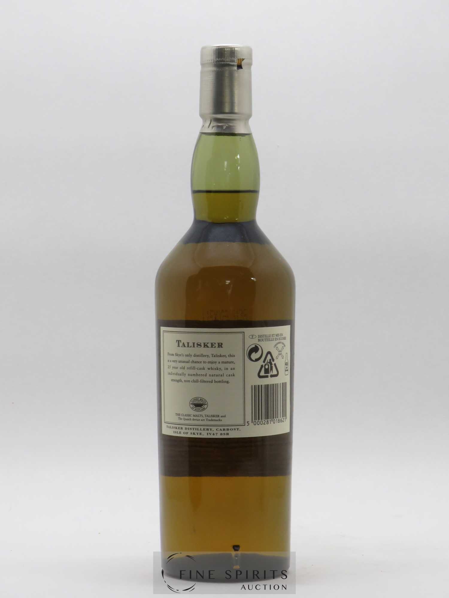 Talisker 25 years Of. Natural Cask Strengh Refill Casks - bottled in 2004 Limited Edition - Lot de 1 bouteille - 2