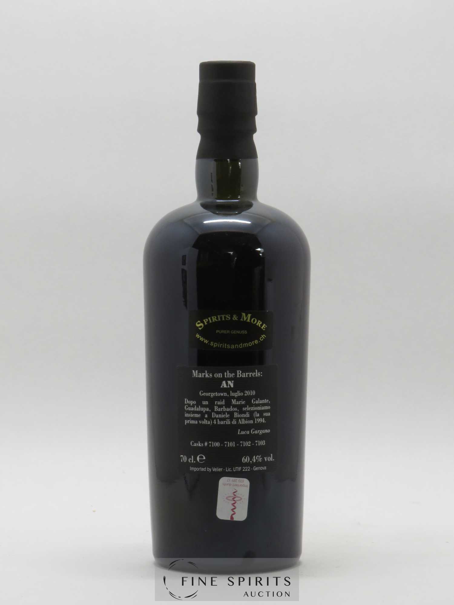 Albion 17 years 1994 Of. Full Proof Barrels AN - bottled in 2011 Velier - Lot de 1 bouteille - 2