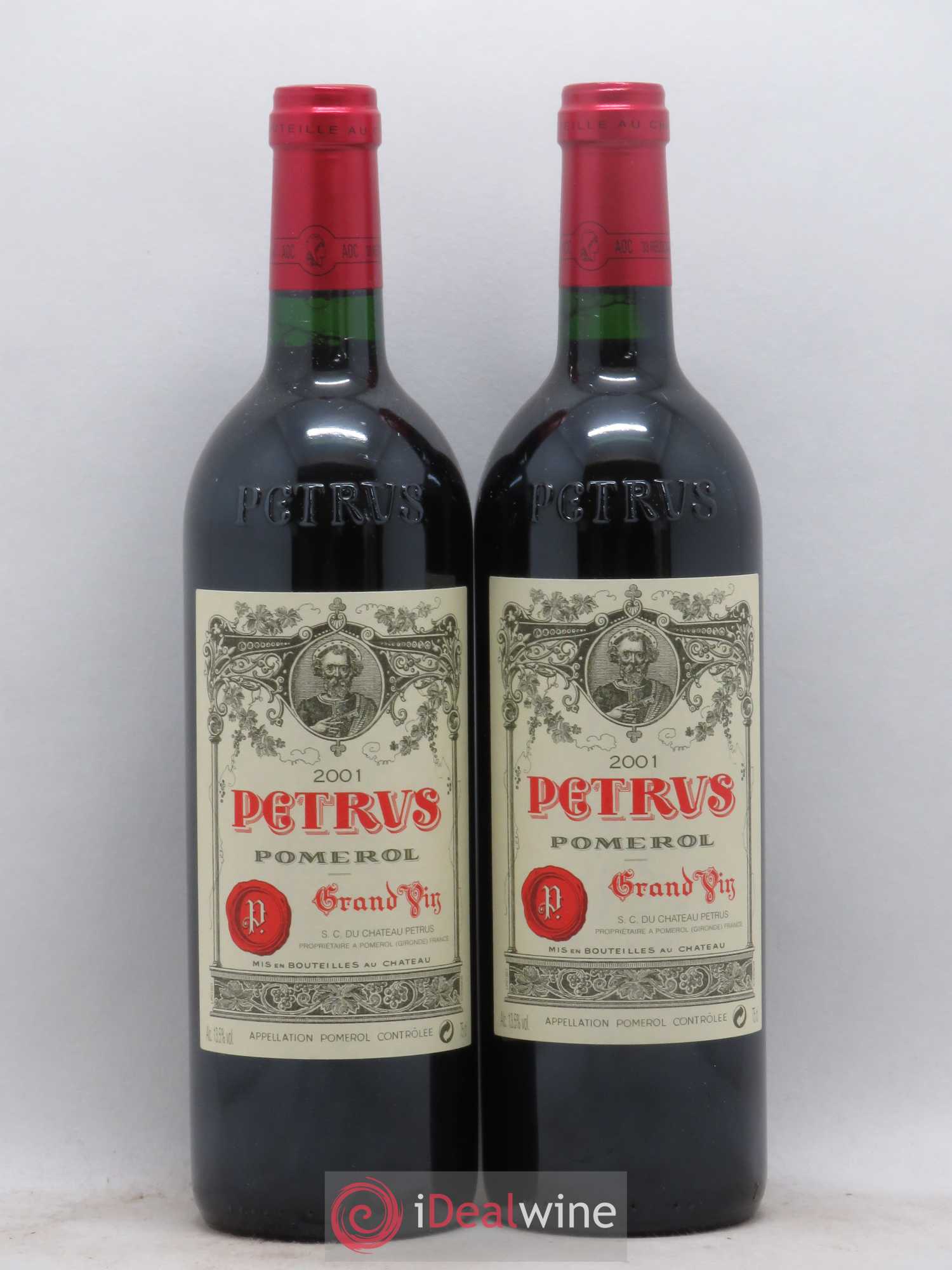 Petrus 2001 - Lot de 2 bouteilles - 0