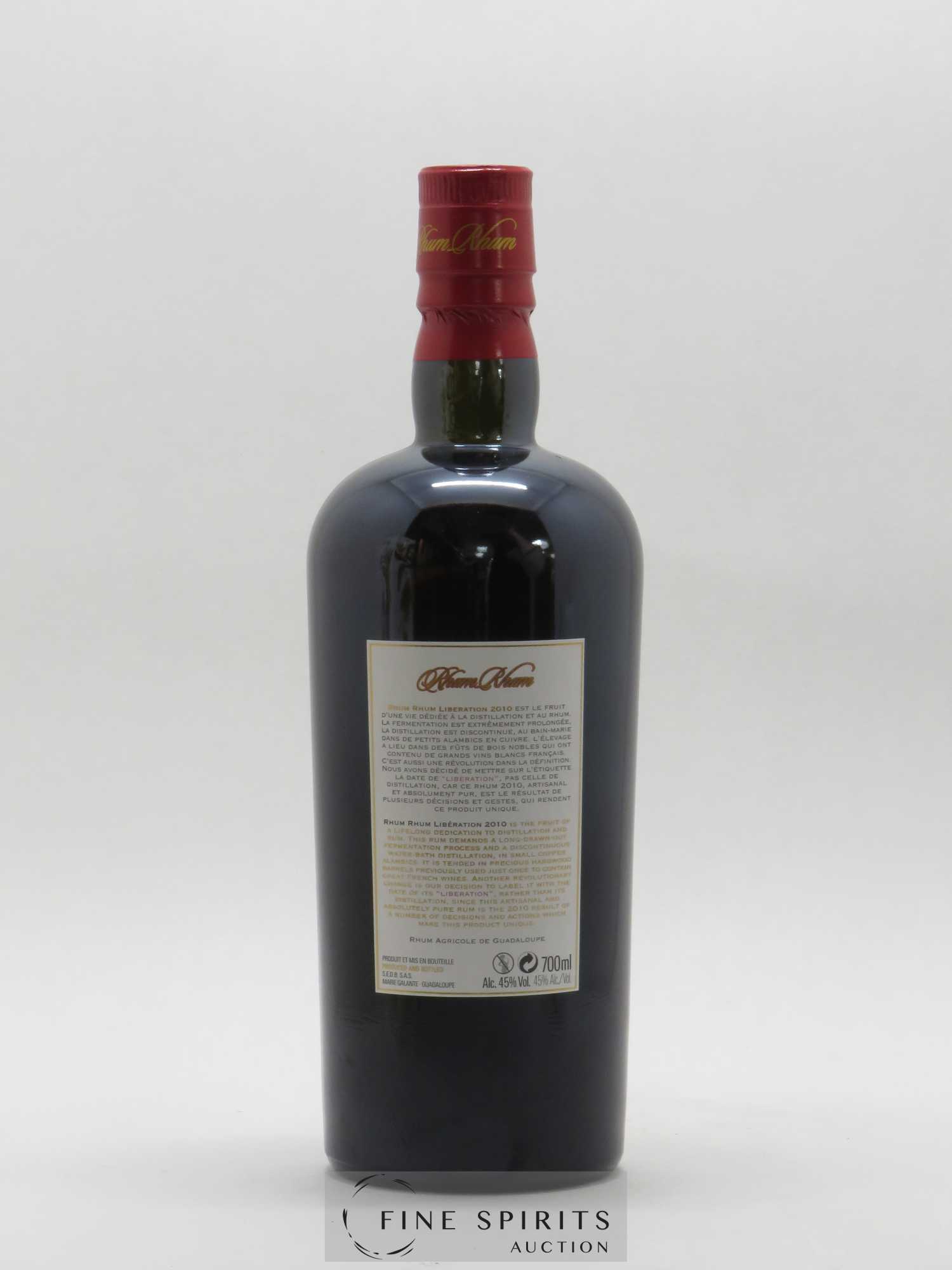 Rhum Rhum Of. PMG - Maitre Capovilla Libération 2010 Bois Noble - Lot of 1 bottle - 2