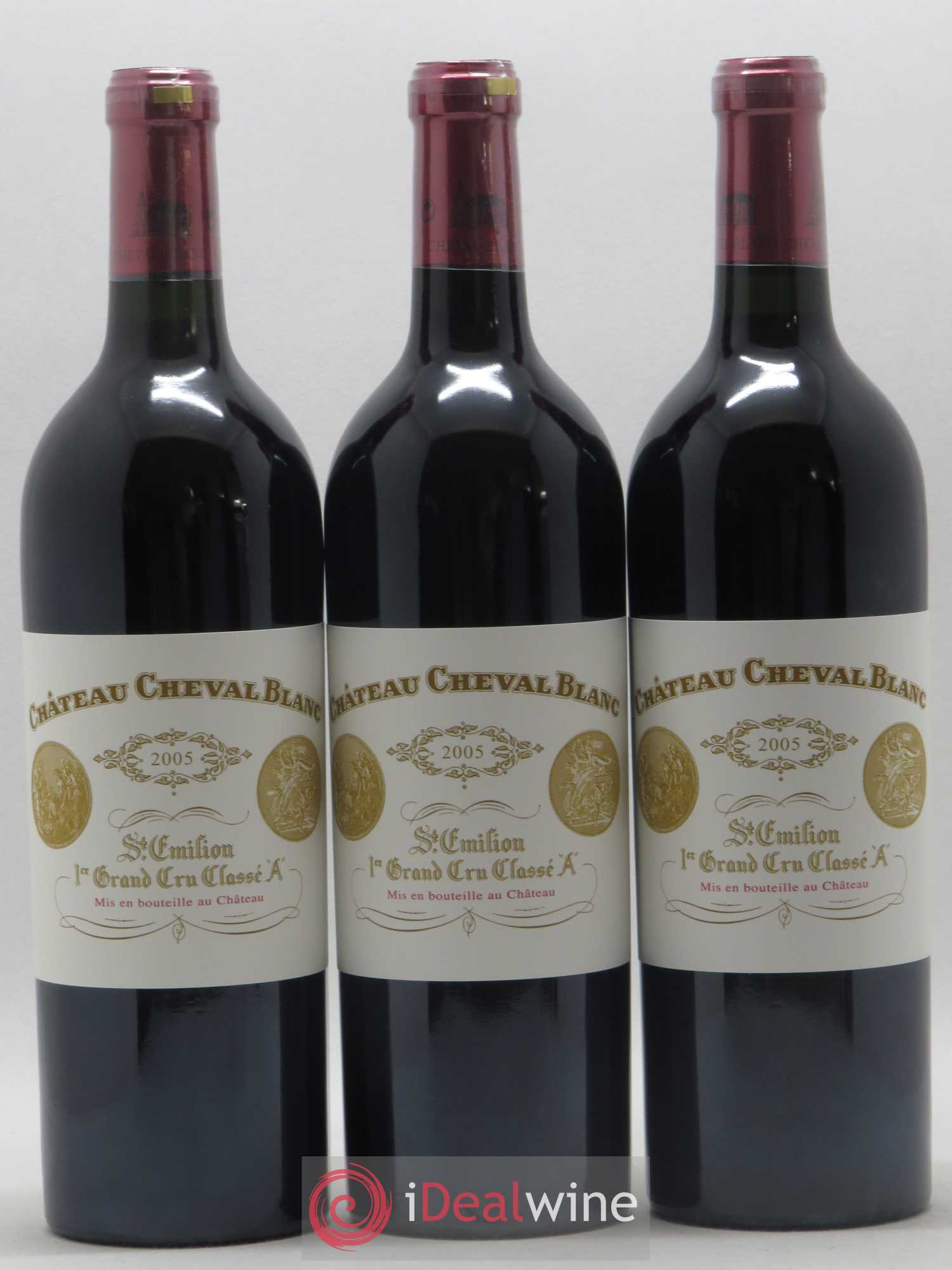 Château Cheval Blanc 1er Grand Cru Classé A 2005 - Lot de 12 bouteilles - 1