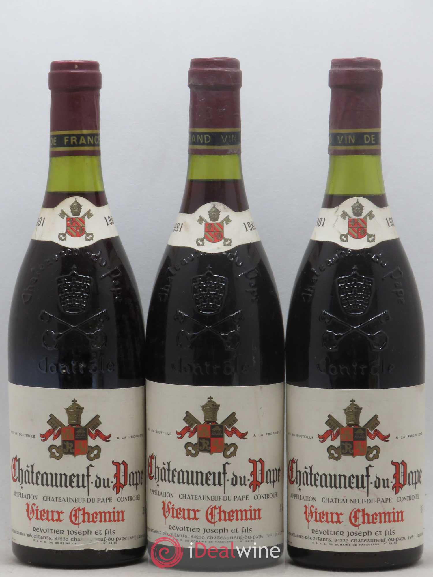 Châteauneuf-du-Pape Vieux Chemin Revoltier Joseph et Fils 1981 - Posten von 3 Flaschen - 0
