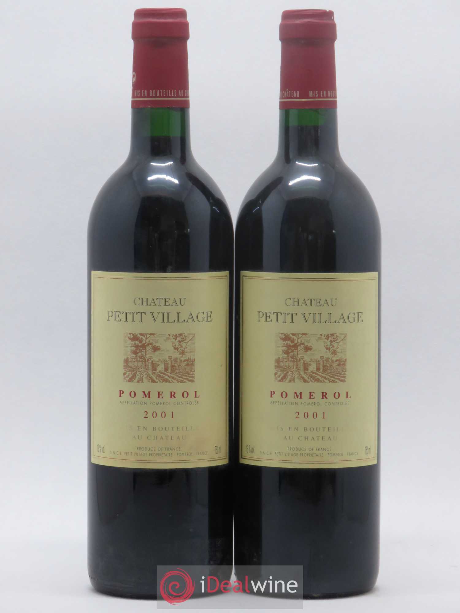 Château Petit Village 2001 - Lot de 2 bouteilles - 0