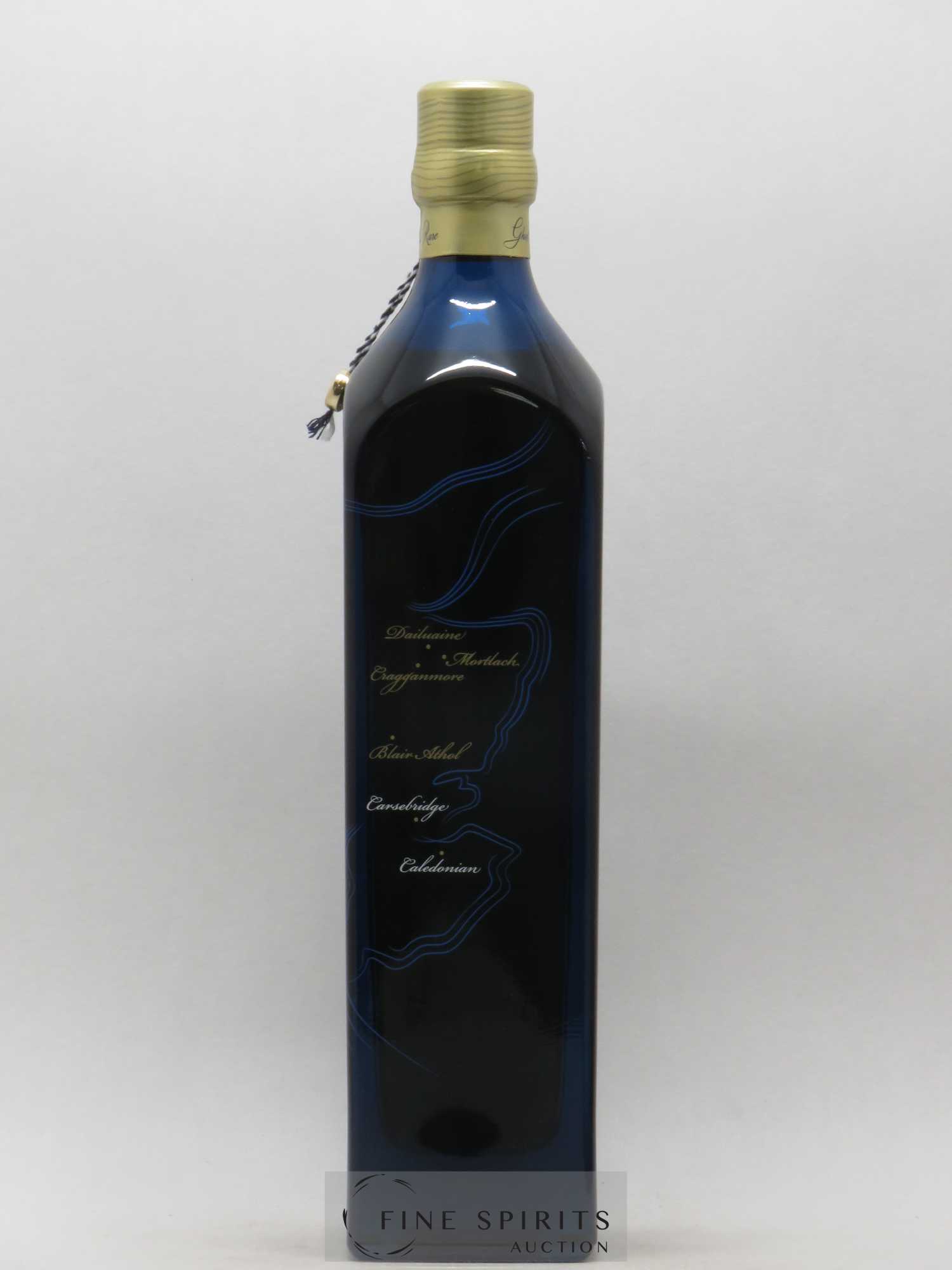 Johnnie Walker Of. Ghost and Rare Port Ellen and 7 Rare Whiskies Blue Label - Special Blend (70 cl.) - Lot de 1 bouteille - 4