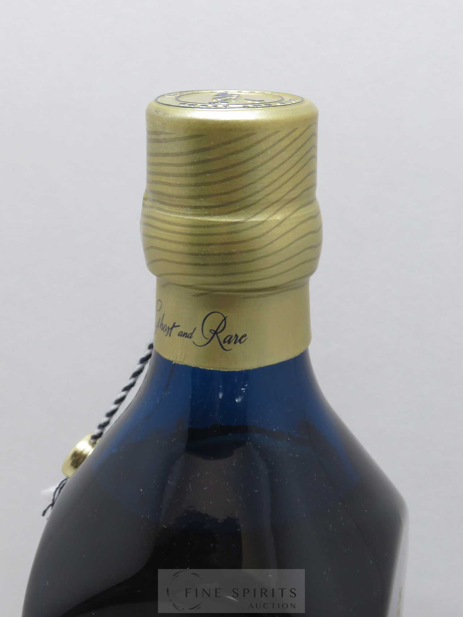Johnnie Walker Of. Ghost and Rare Port Ellen and 7 Rare Whiskies Blue Label - Special Blend (70 cl.) - Lot de 1 bouteille - 5