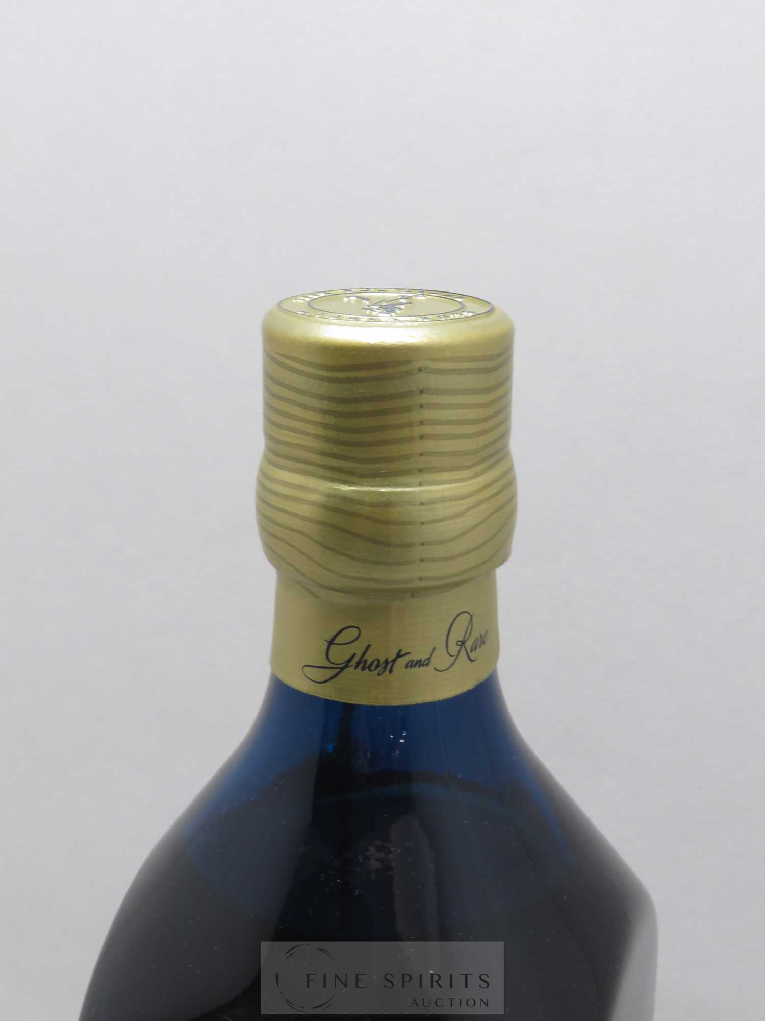 Johnnie Walker Of. Ghost and Rare Port Ellen and 7 Rare Whiskies Blue Label - Special Blend (70 cl.) - Lot de 1 bouteille - 5