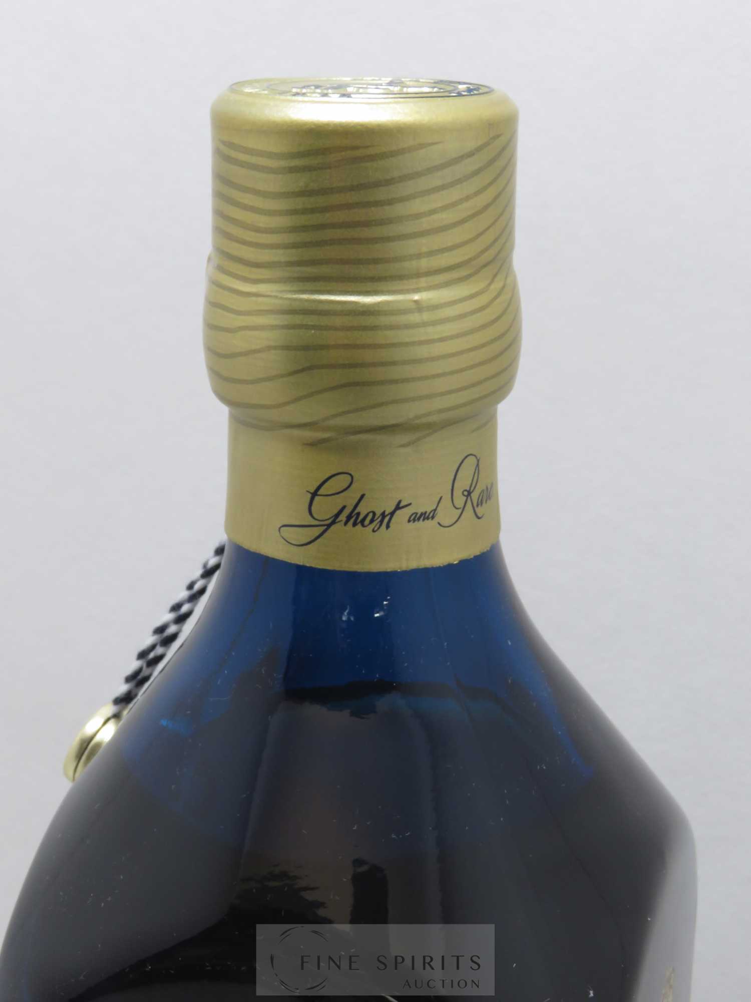 Johnnie Walker Of. Ghost and Rare Port Ellen and 7 Rare Whiskies Blue Label - Special Blend (70 cl.) - Lot de 1 bouteille - 5