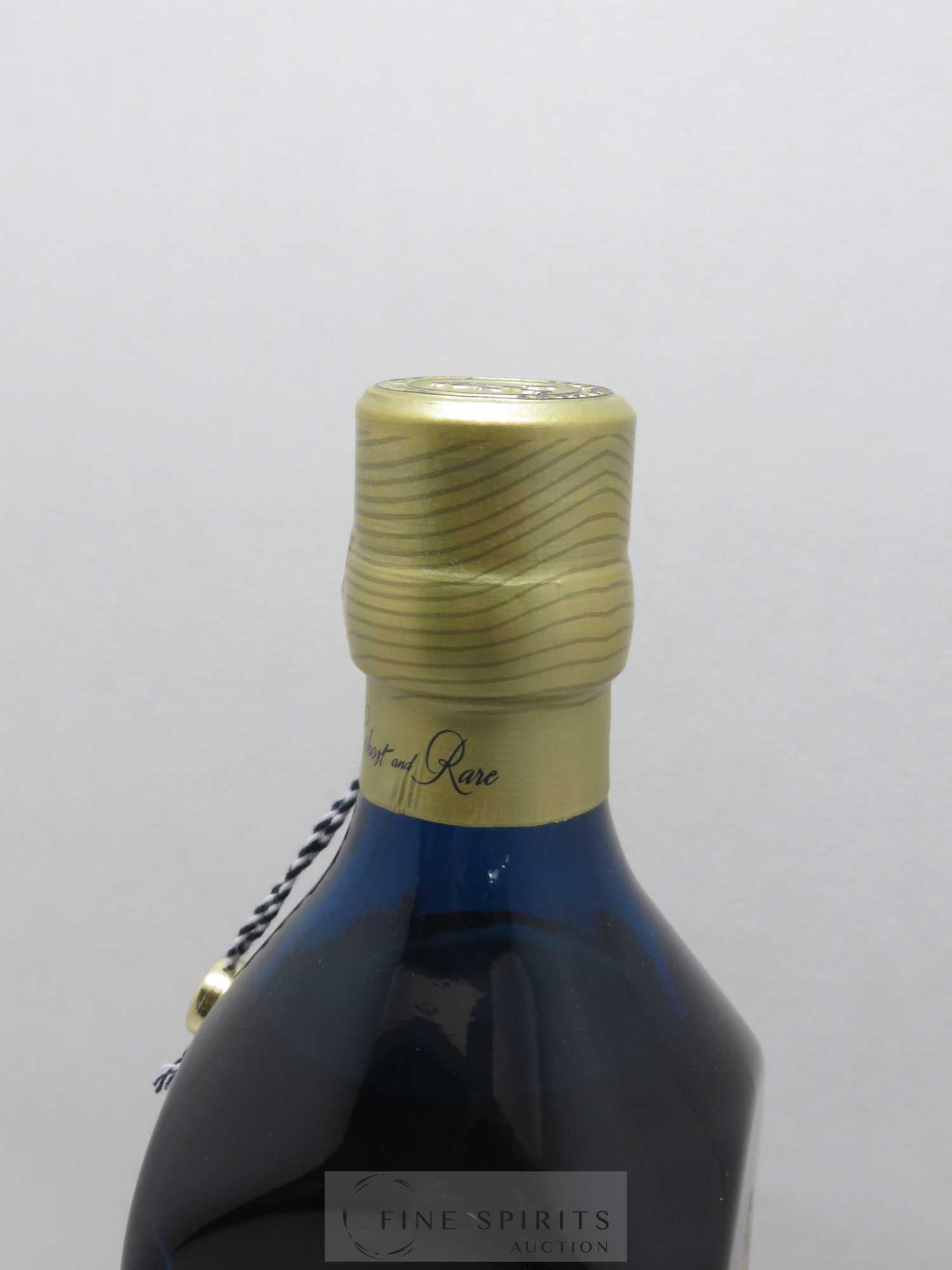 Johnnie Walker Of. Ghost and Rare Port Ellen and 7 Rare Whiskies Blue Label - Special Blend (70 cl.) - Lot de 1 bouteille - 5