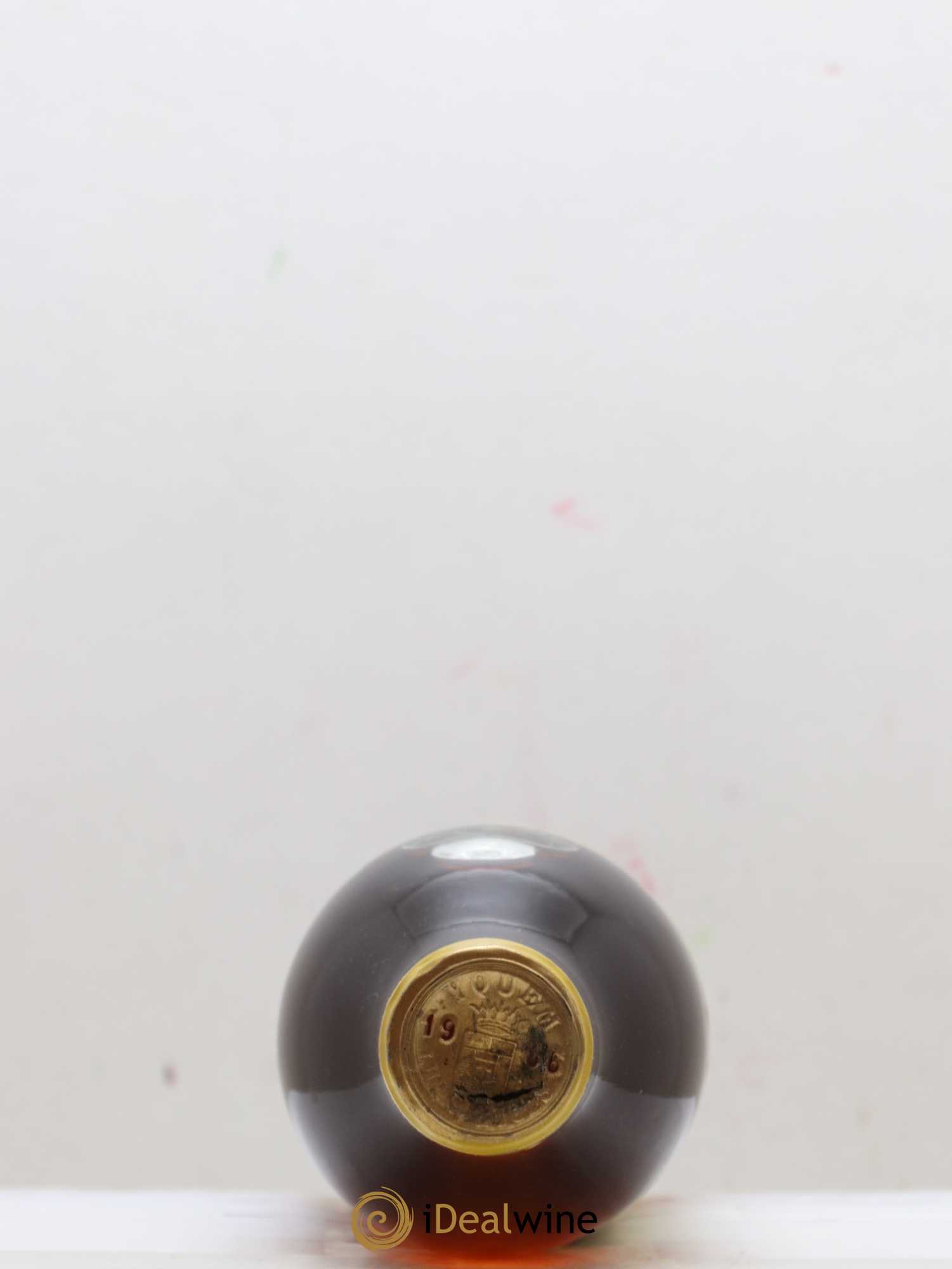 Château d' Yquem 1er Cru Classé Supérieur 1956 - Lotto di 1 mezza bottiglia - 1