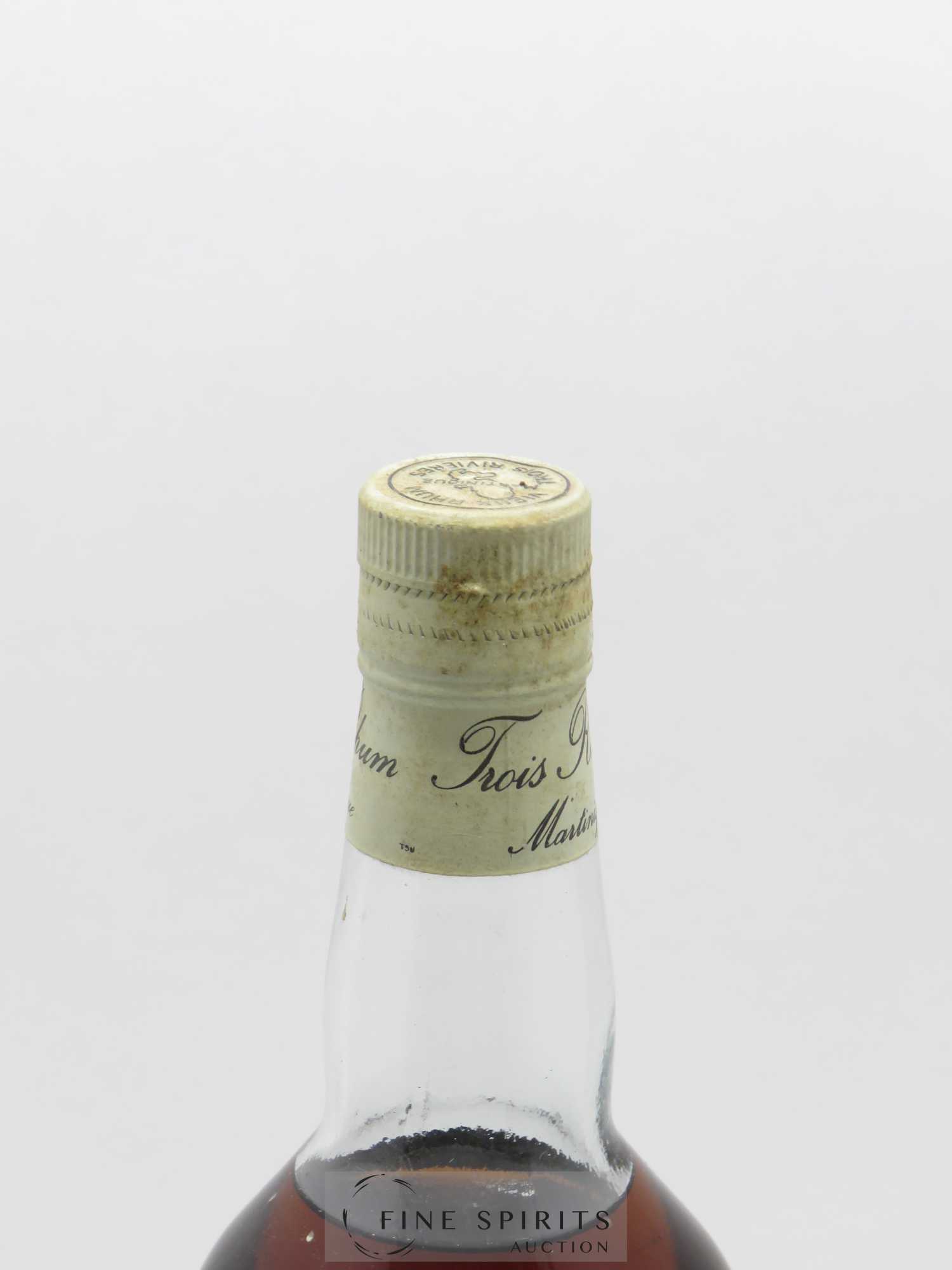 Trois Rivières 1953 Of. - Lot de 1 bouteille - 1