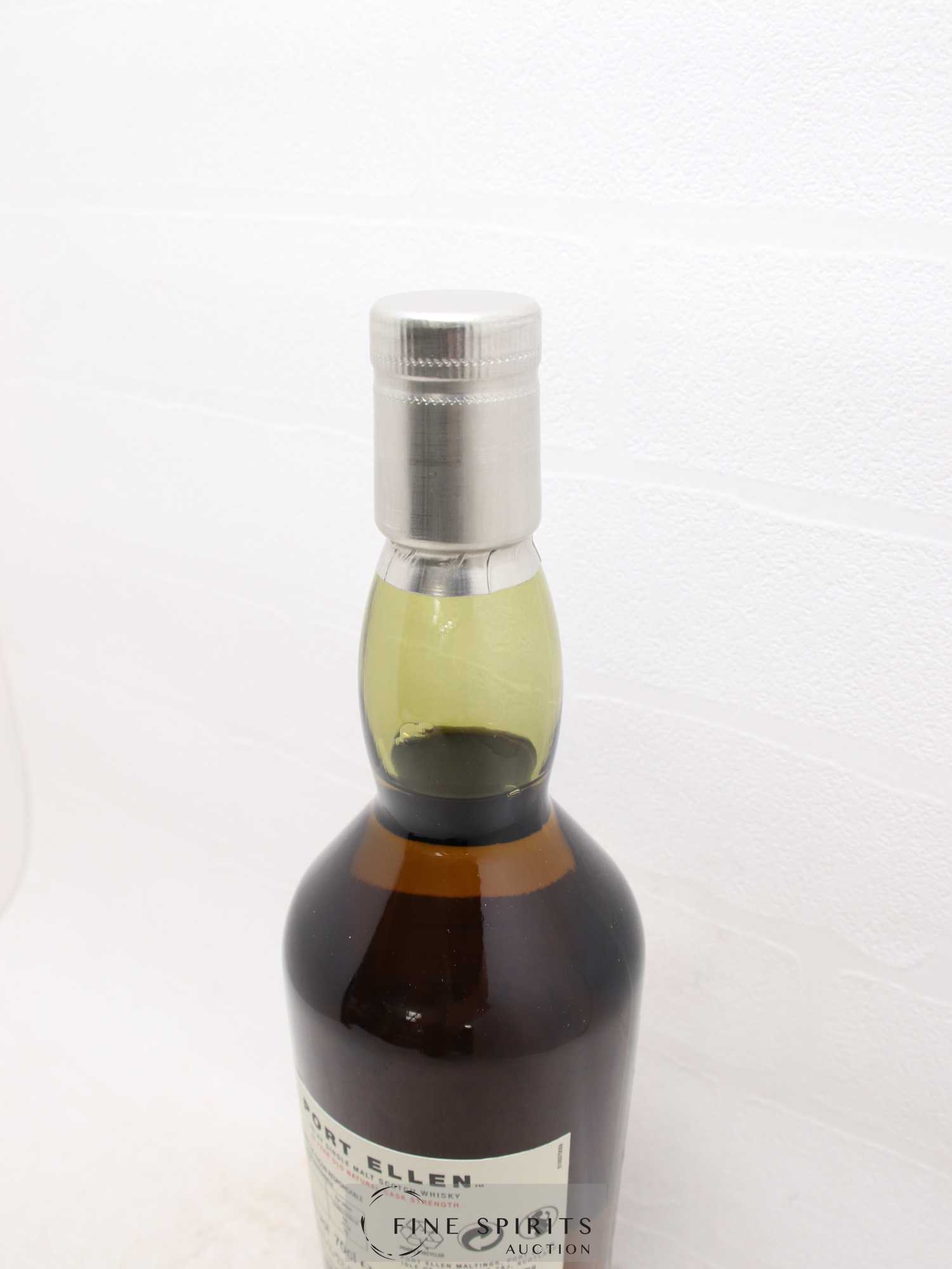 Port Ellen 32 years 1979 Of. 11th Release Natural Cask Strength - One of 2988 - bottled 2011 Limited Edition - Lot de 1 bouteille - 3