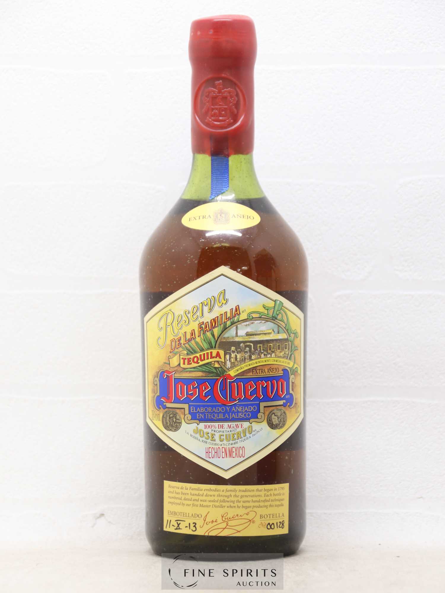 Jose Cuervo Of. Reserva de la Familia embotellado 2013 Extra Anejo - Lot of 1 bottle - 1