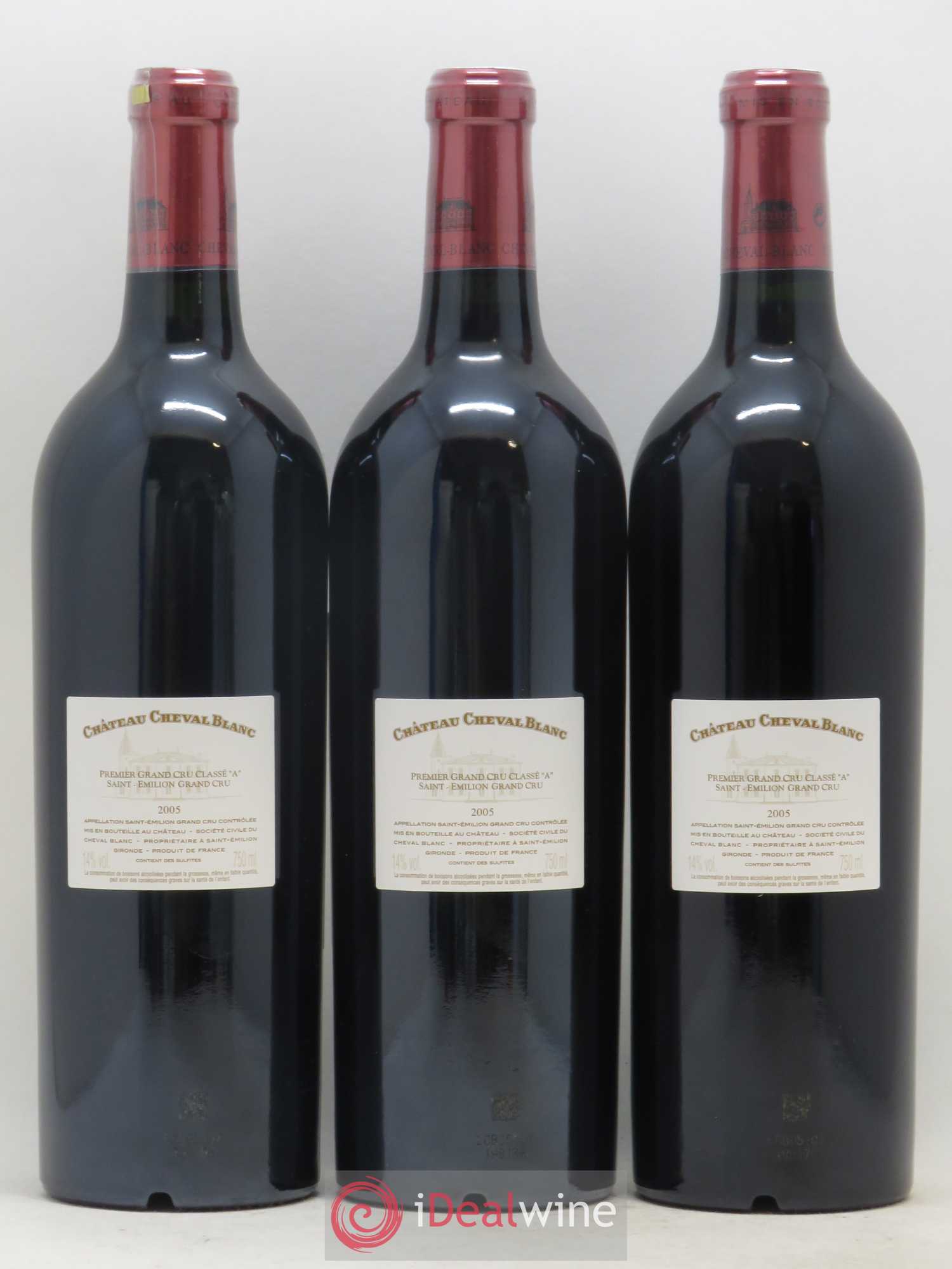 Château Cheval Blanc 1er Grand Cru Classé A 2005 - Lot de 3 bouteilles - 1
