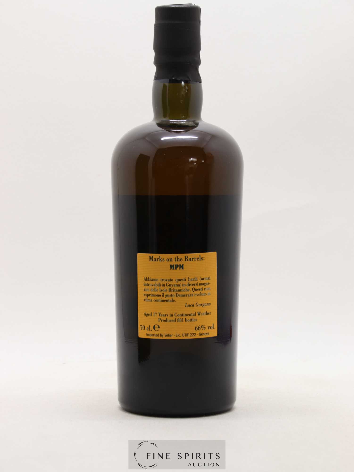 Uitvlugt 17 years 1990 Velier Demerara Bottled in 2008 Full Proof - Lot de 1 bouteille - 2