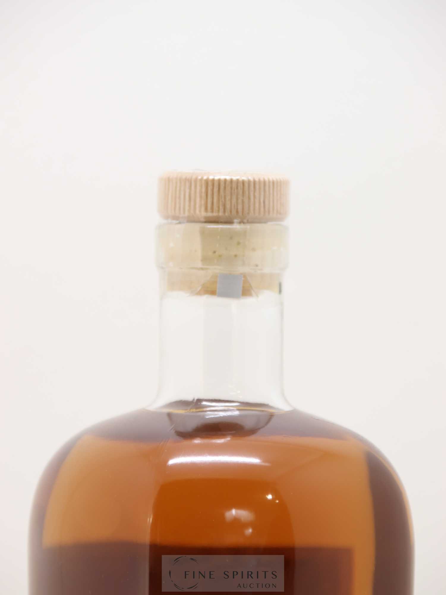 Arran 21 years Of. Lochranza Castle Volume Two The Explorers Series - Posten von 1 Flasche - 3